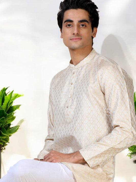 Tattva Men Solid Cotton Blend Straight Kurta