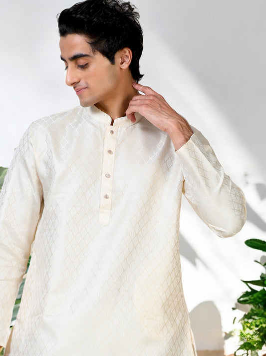 Tattva Men Solid Cotton Blend Straight Kurta
