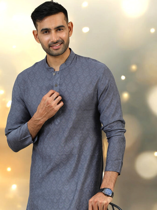 Tattva Men Thread Work Short Kurta