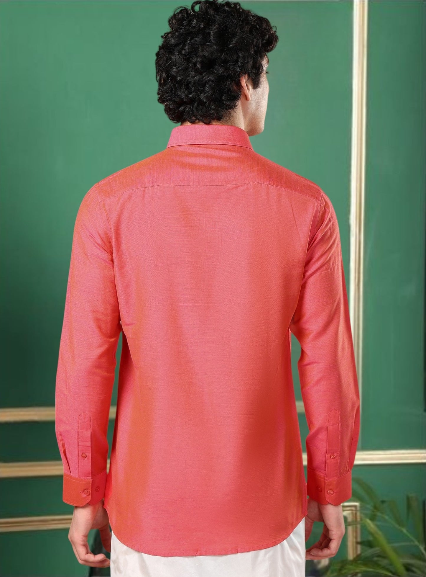 Tattva Men Fuchsia Solid Shirt