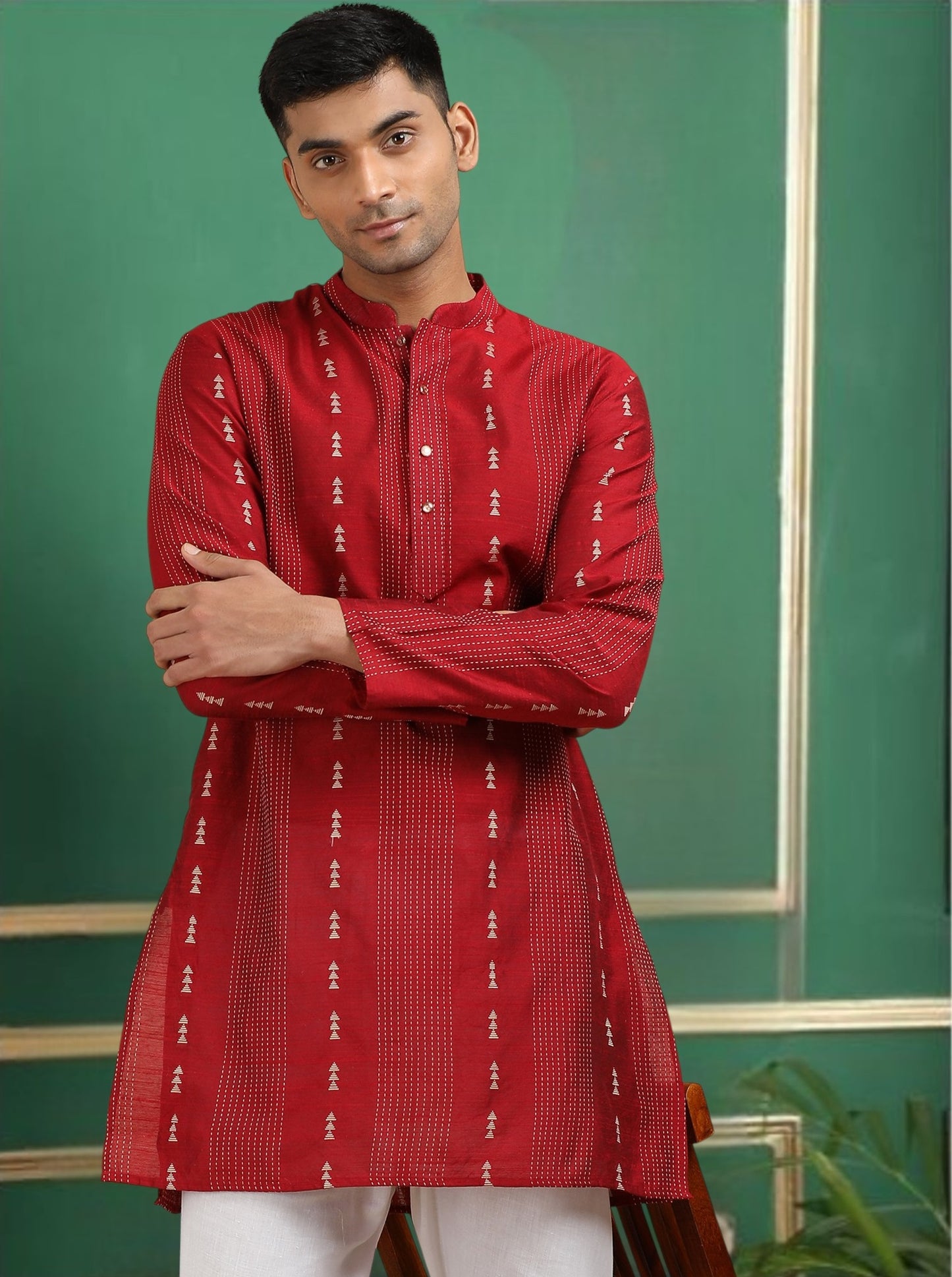 Tattva Red Toned Threadwork Short Kurta