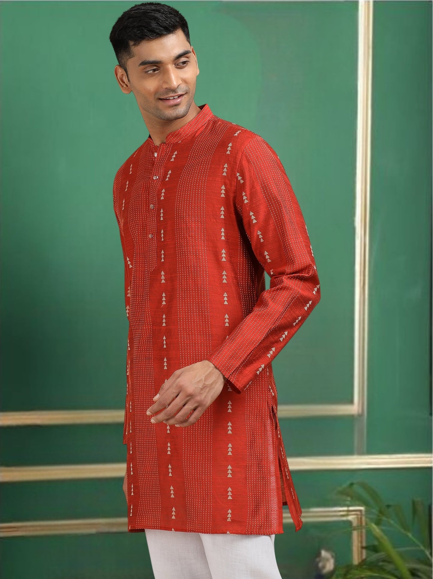 Tattva Maroon Toned Threadwork Short Kurta