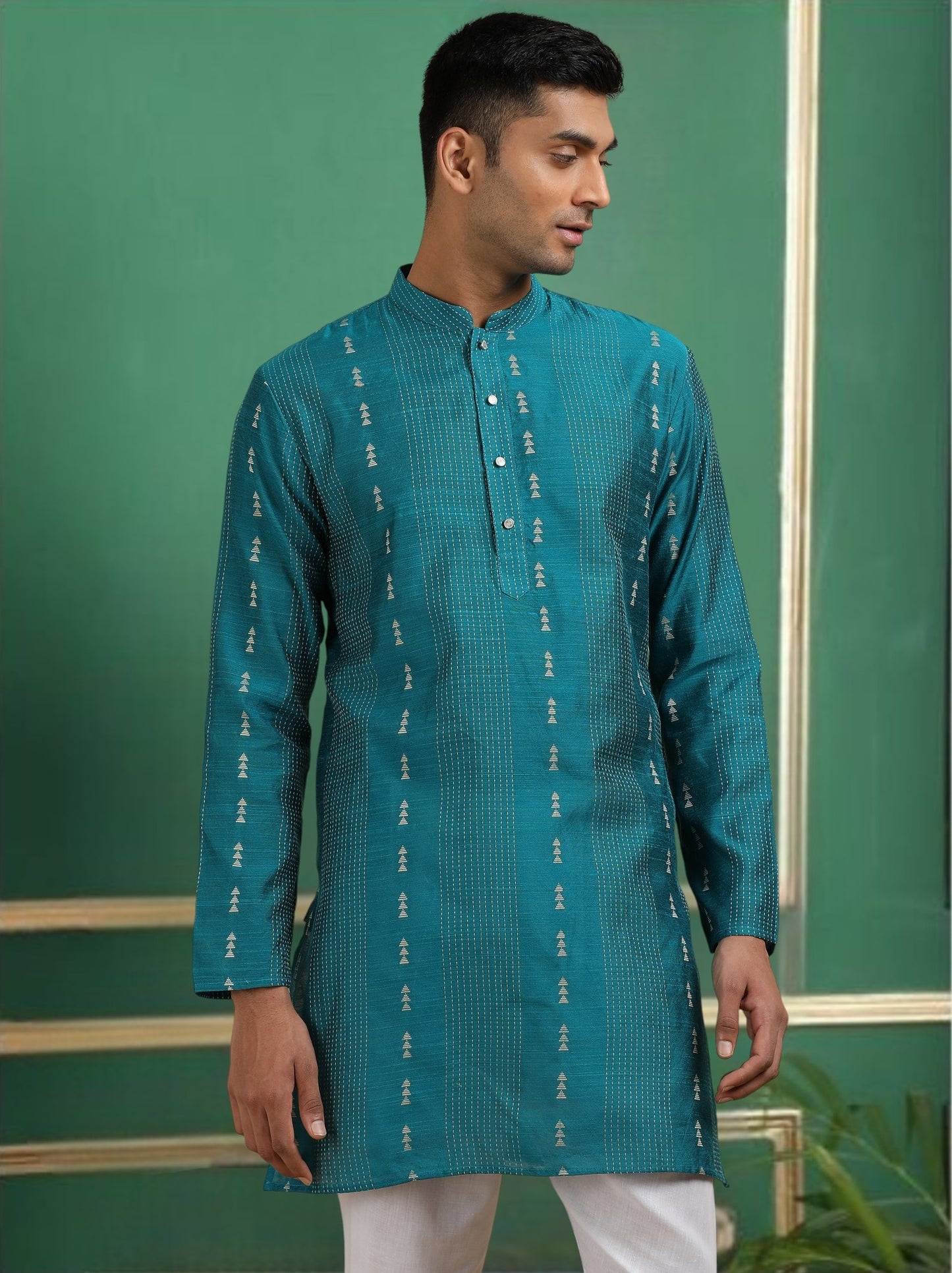 Tattva Blue Toned Threadwork Short Kurta