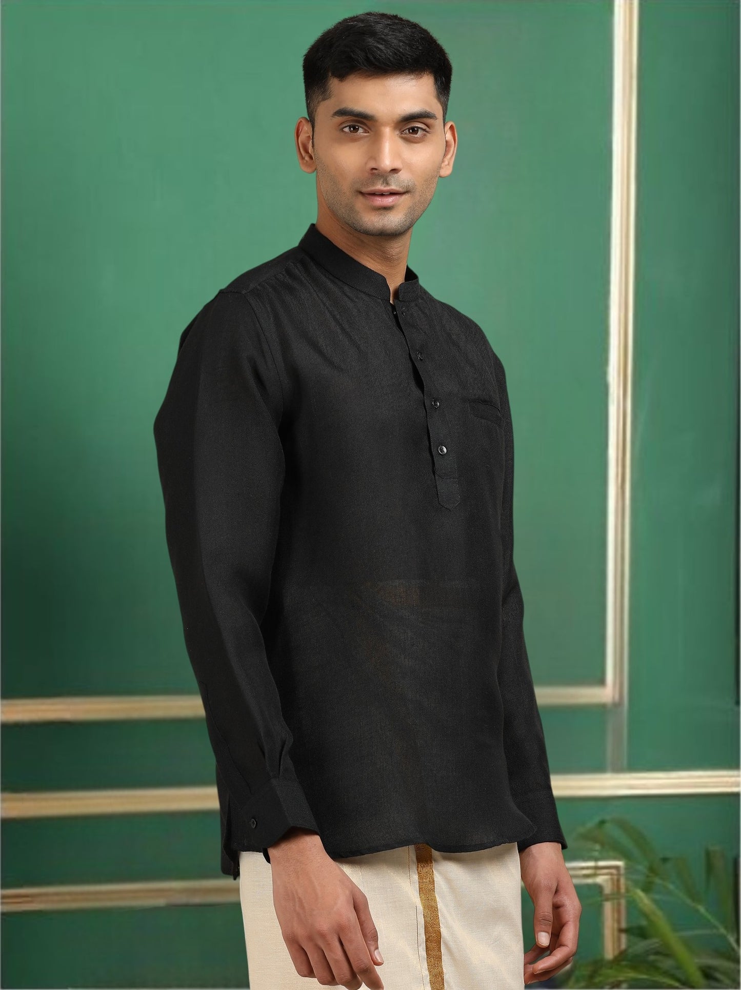 Tattva Men Black Solid Super Short Kurta