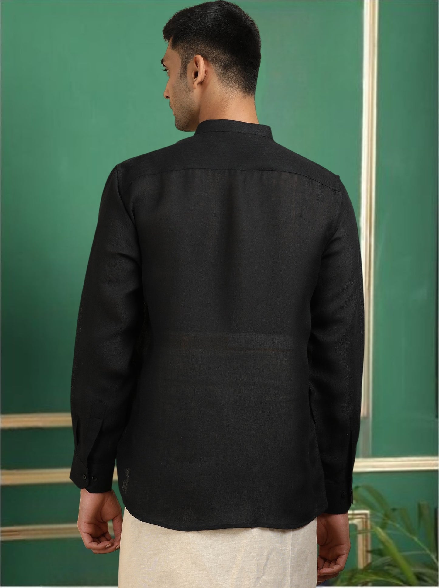 Tattva Men Black Solid Super Short Kurta