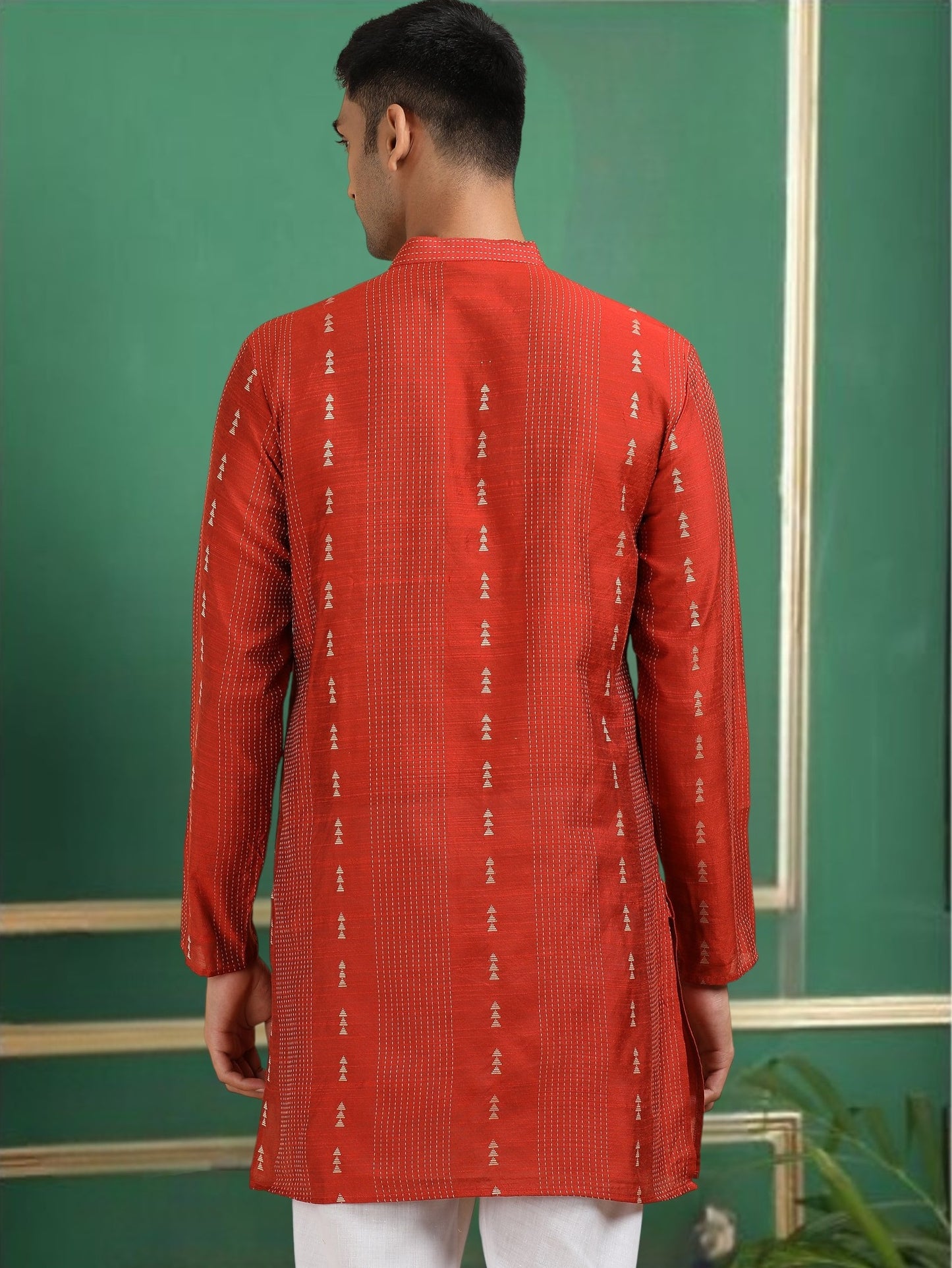 Tattva Maroon Toned Threadwork Short Kurta