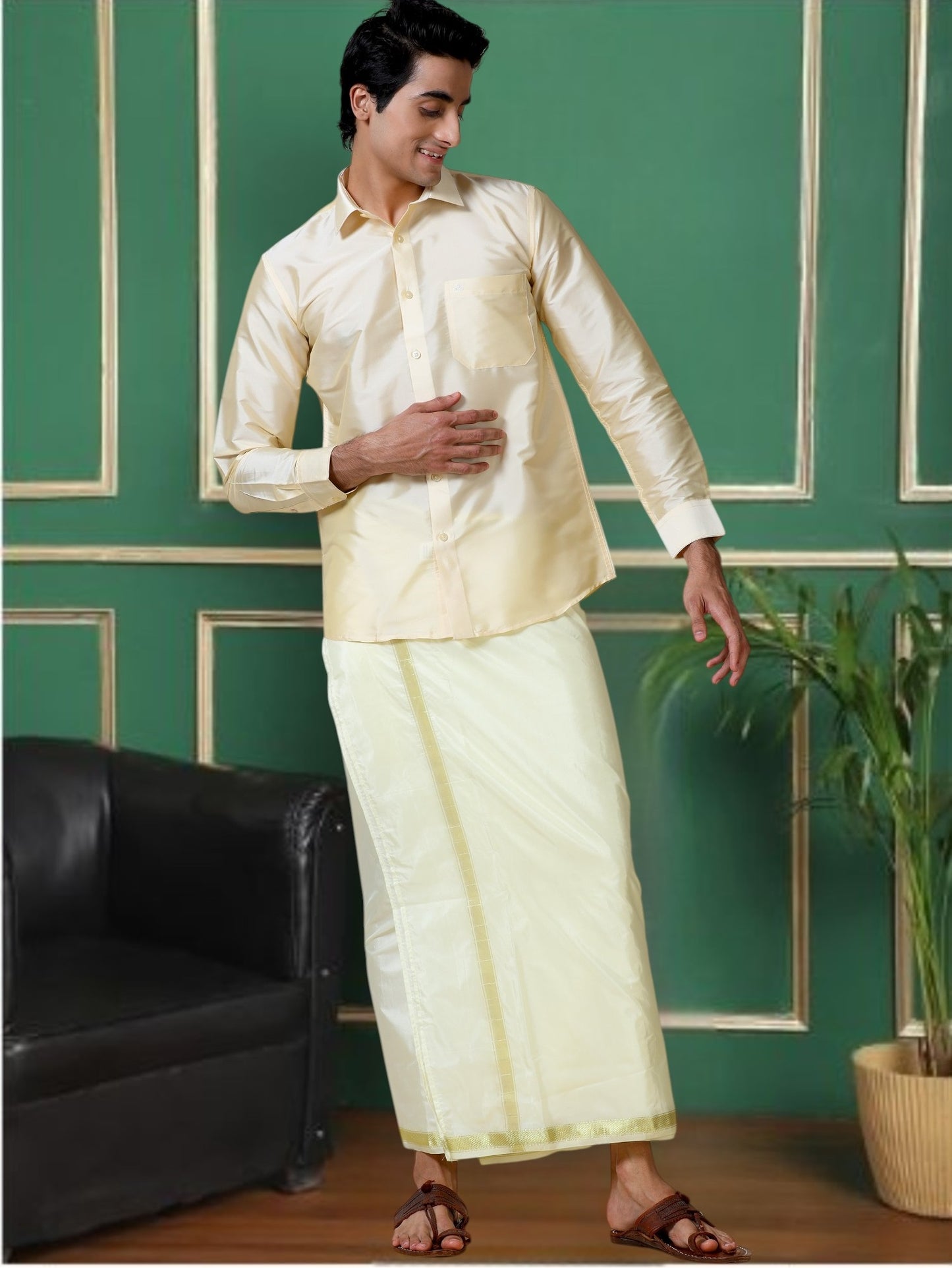Tattva Men Slim Fit Solid Cut Away Collar Casual Shirt