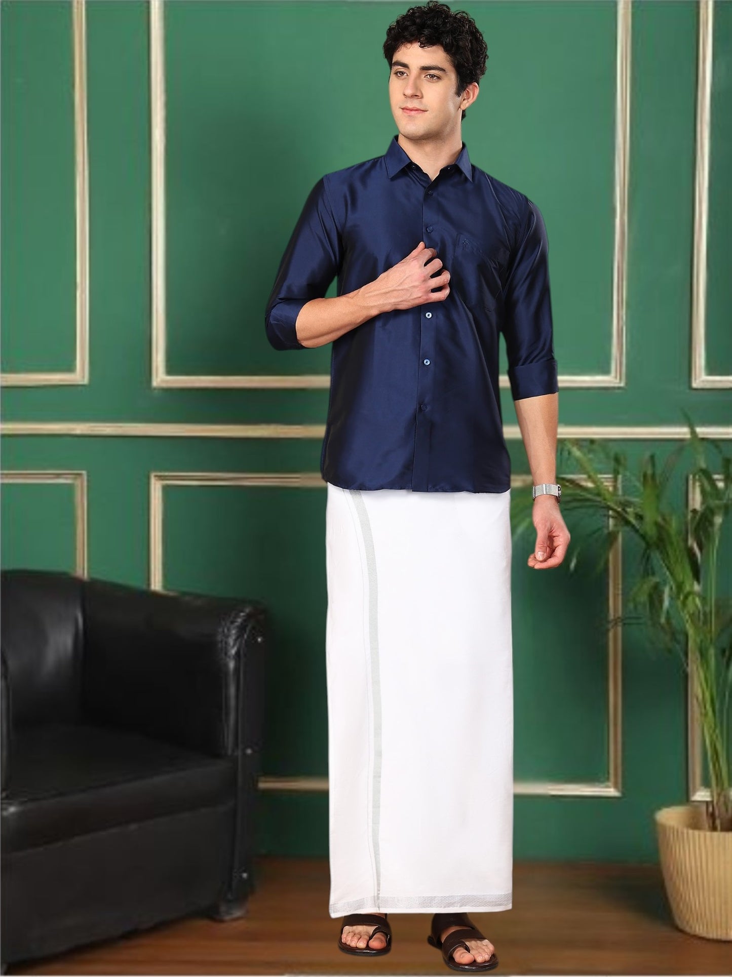 Tattva Mens Navy Blue Solid Shirt