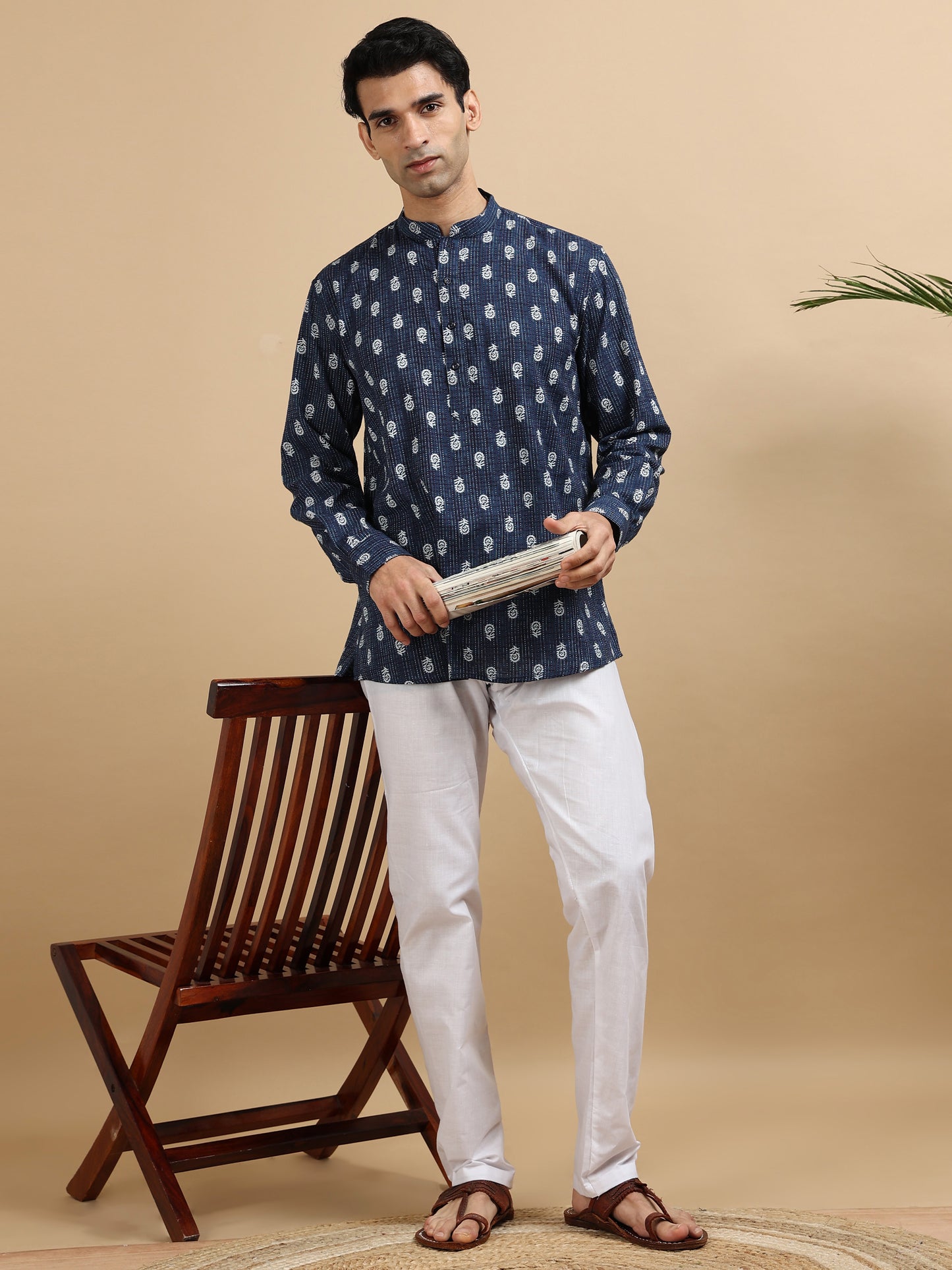 Tattva Men Floral Printed Woven Thread Super Short Kurta
