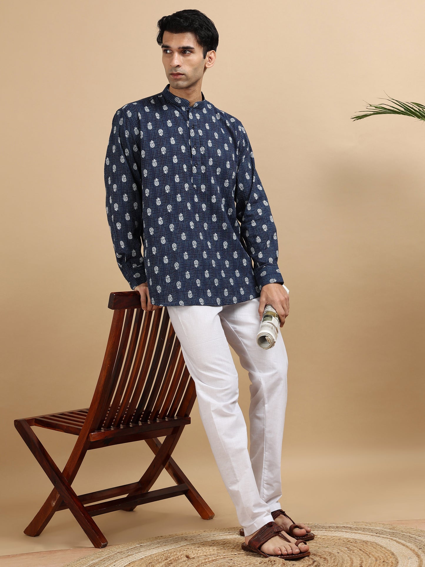 Tattva Men Floral Printed Woven Thread Super Short Kurta