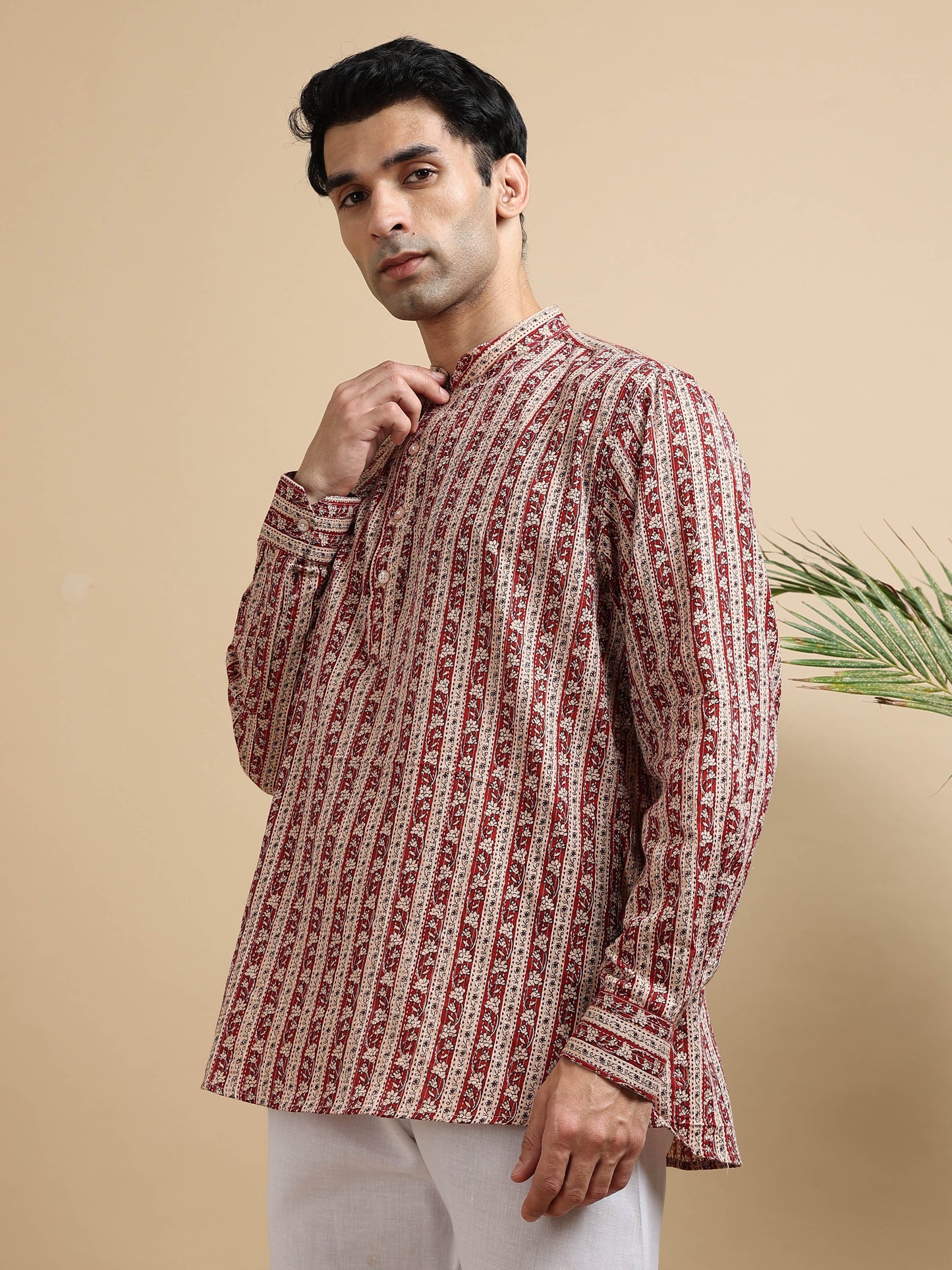 Tattva Men Floral Printed Woven Thread Super Short Kurta