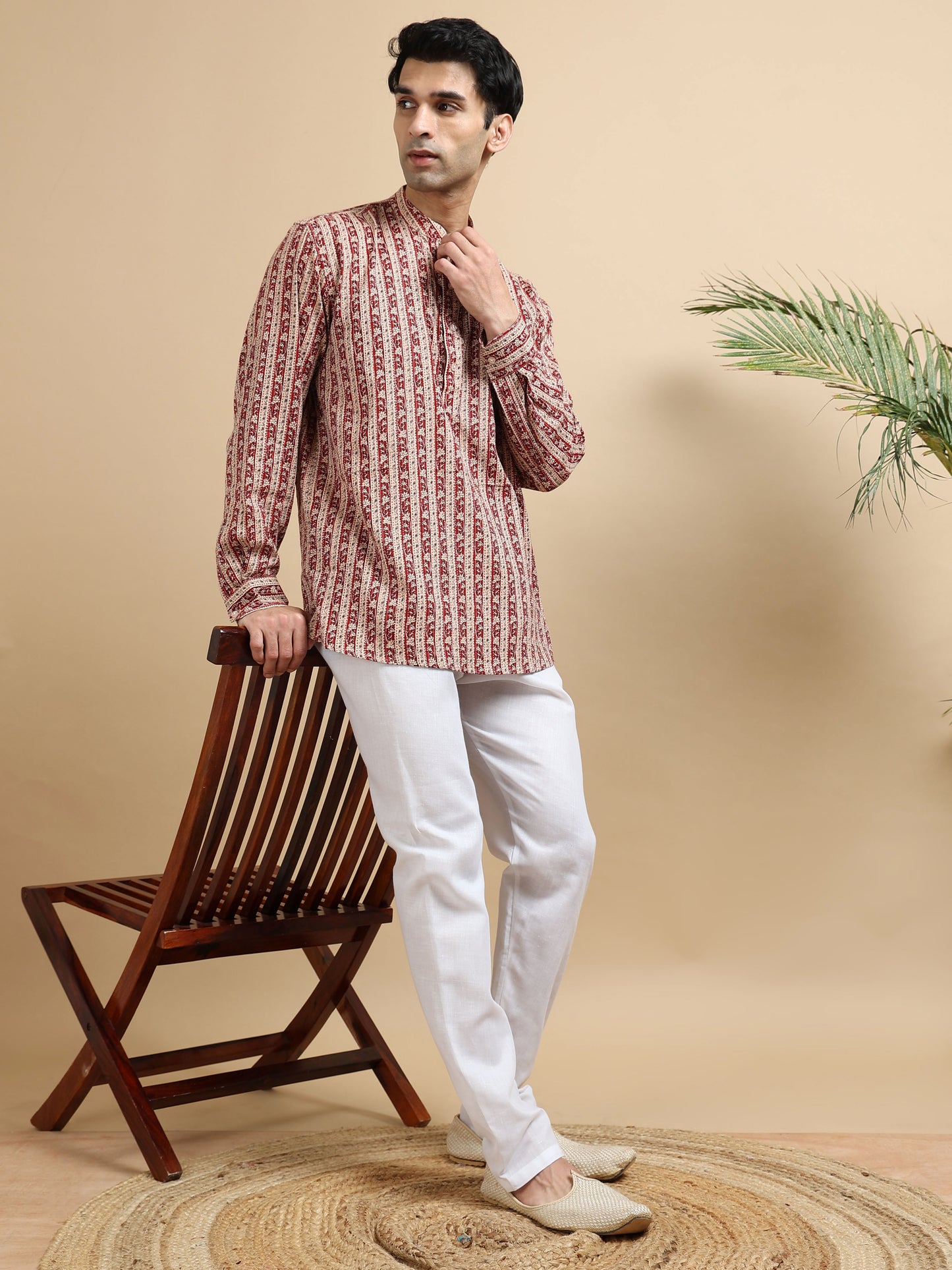 Tattva Men Floral Printed Woven Thread Super Short Kurta
