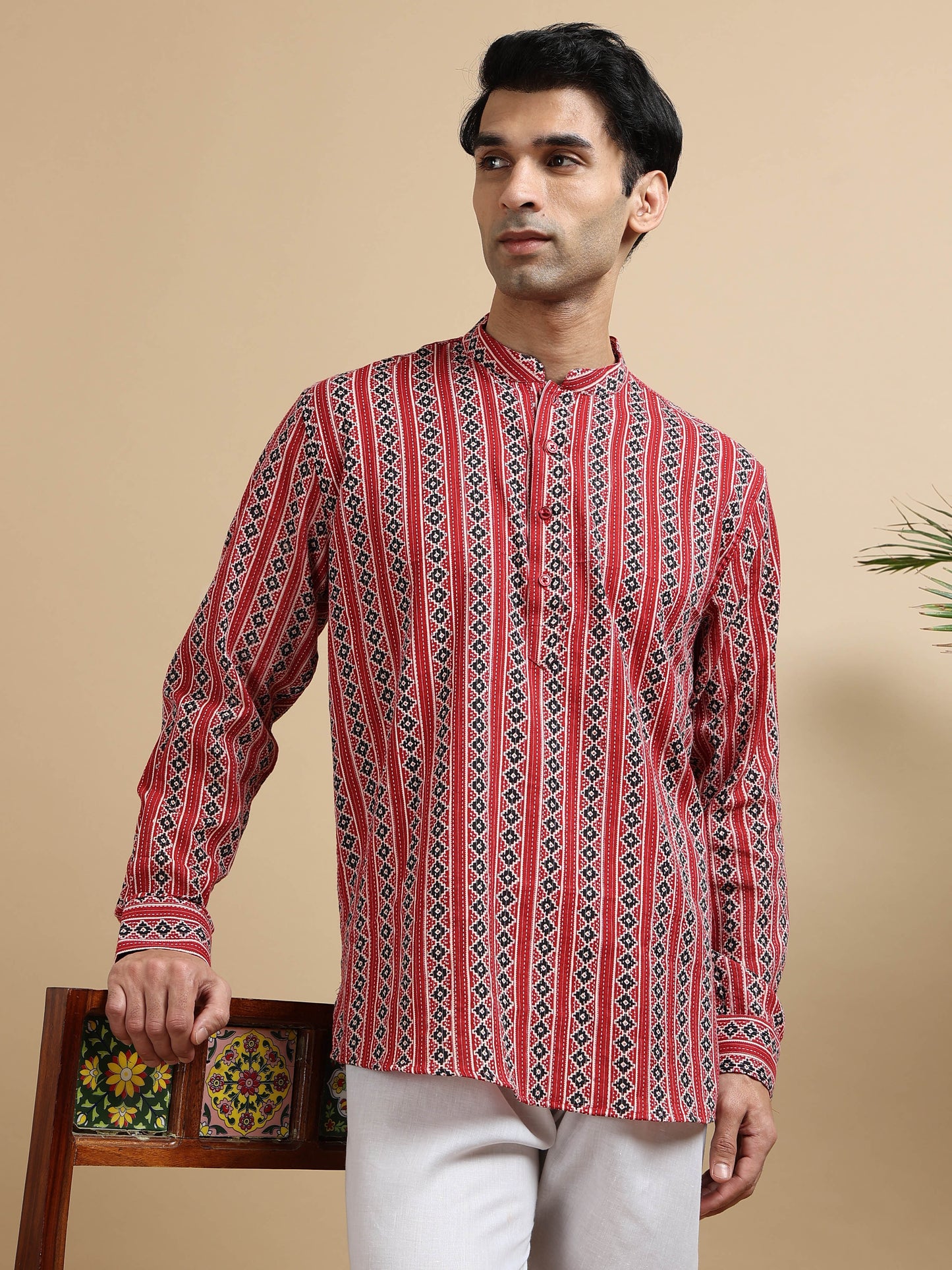 Tattva Men Geometric Printed Woven Thread Super Short Kurta