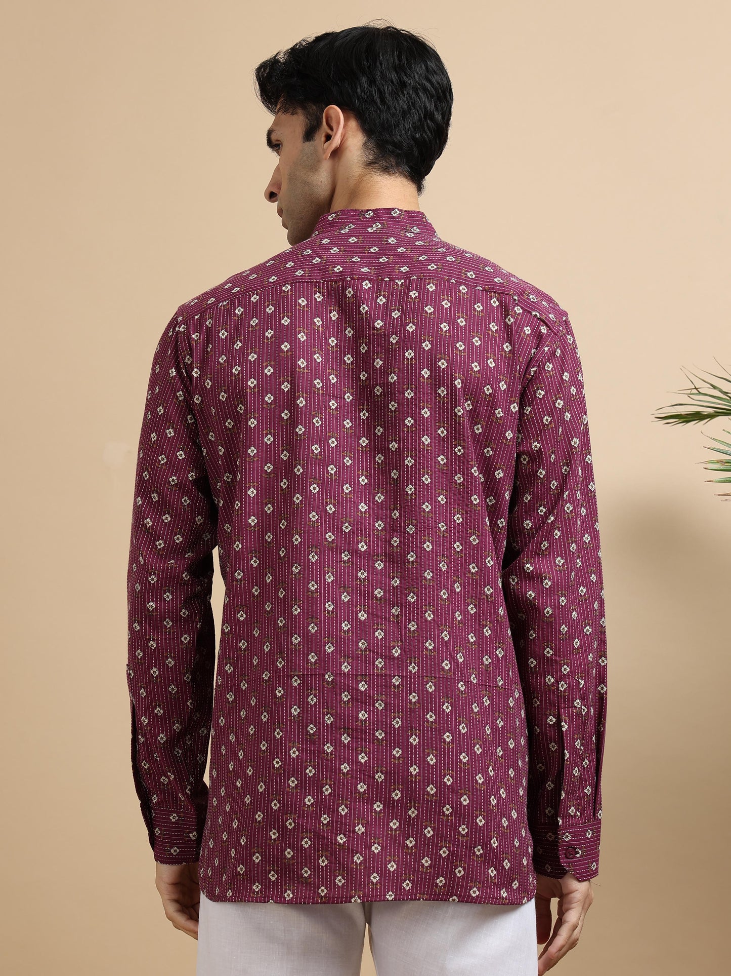 Tattva Men Floral Printed Woven Thread Super Short Kurta
