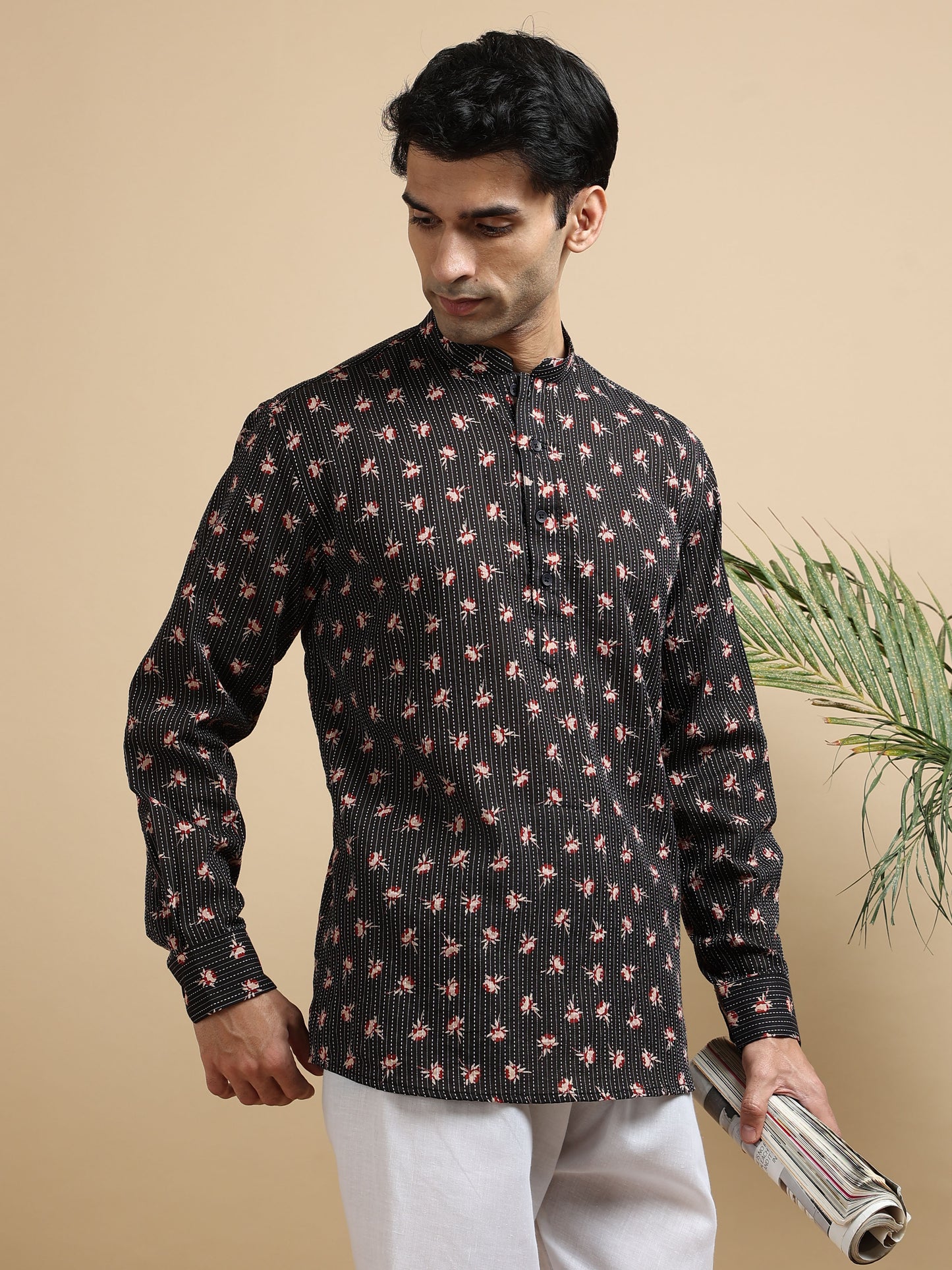 Tattva Men Floral Printed Woven Thread Super Short Kurta