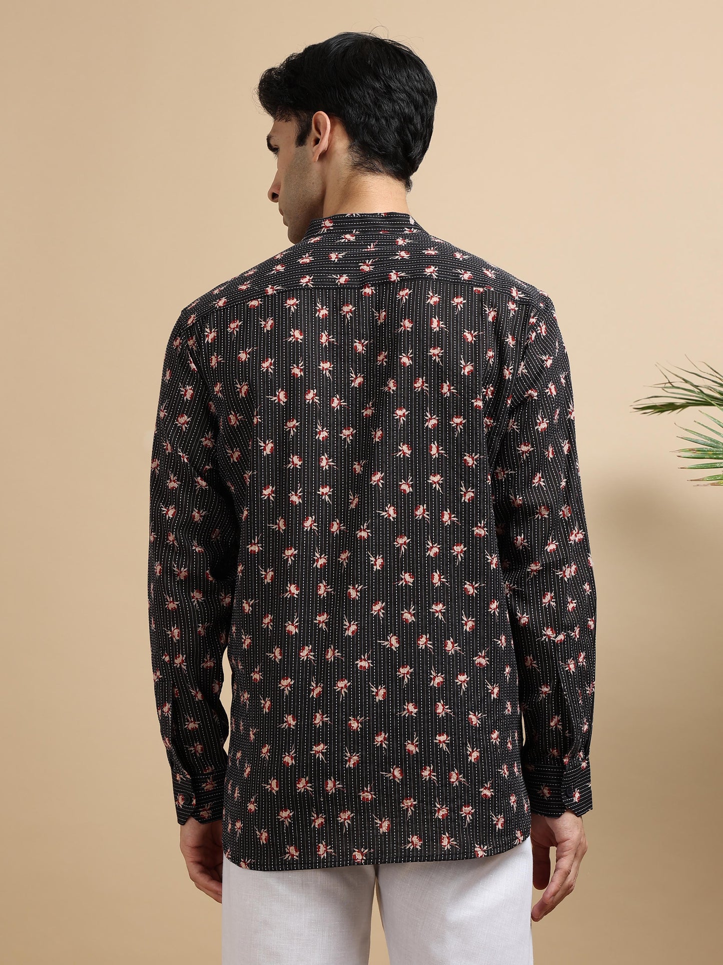 Tattva Men Floral Printed Woven Thread Super Short Kurta