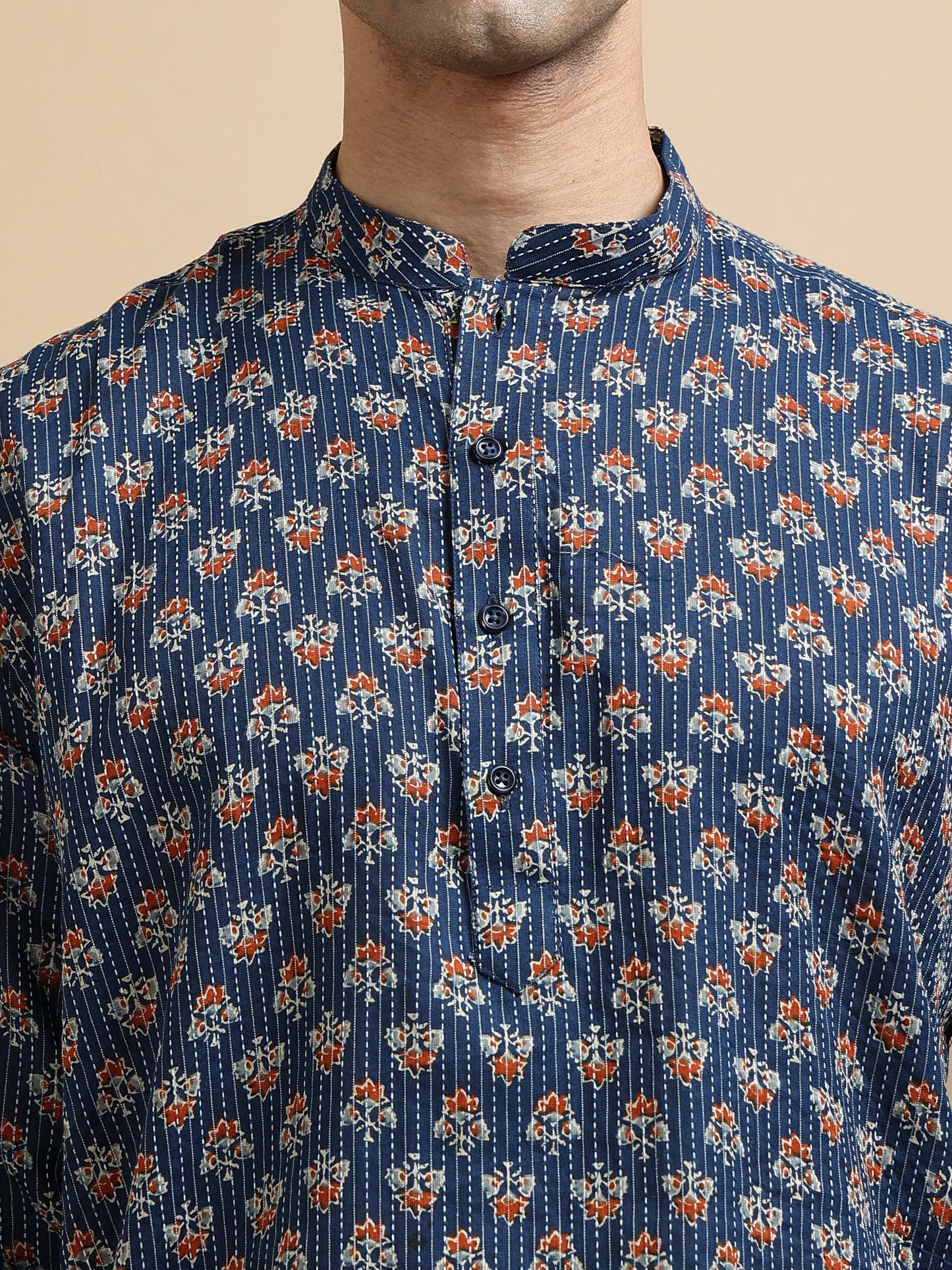 Tattva Men Floral Printed Woven Thread Super Short Kurta