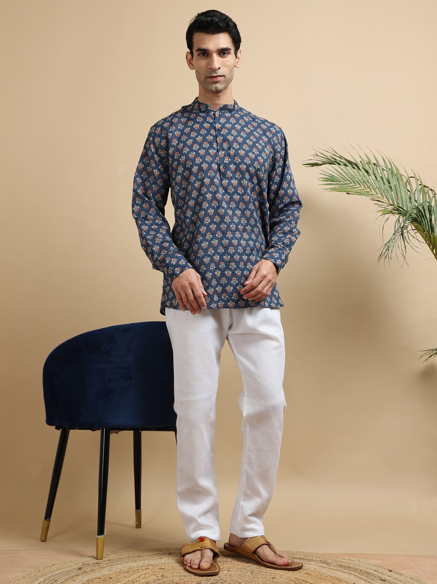 Tattva Men Floral Printed Woven Thread Super Short Kurta