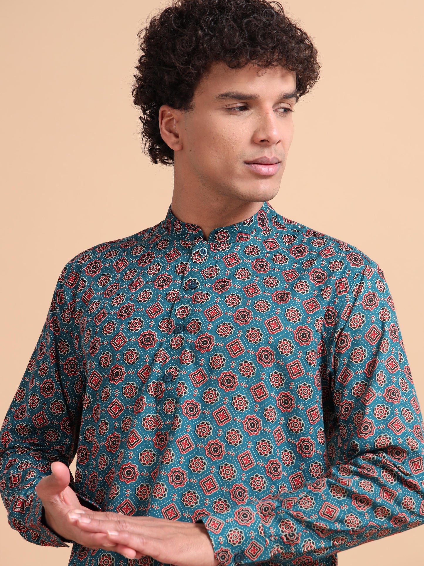 Tattva Men Printed Super Short Kurta