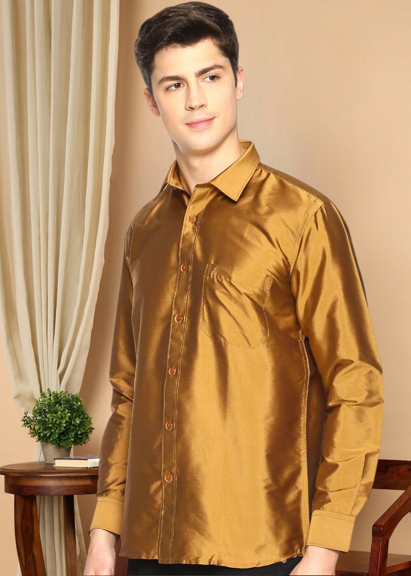 Tattva Men Solid Cut Away Collar Casual Shirt