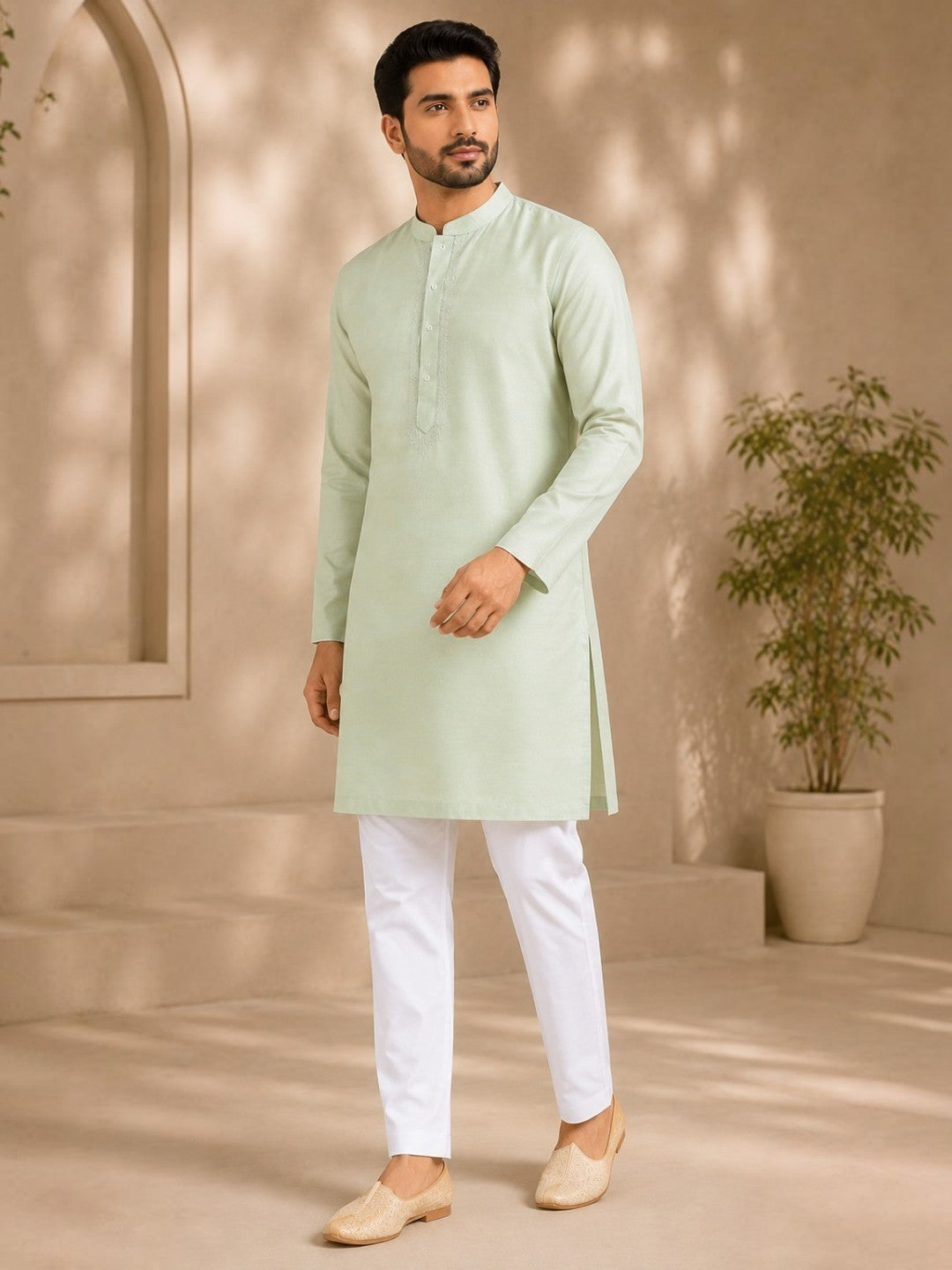 Tattva Solid Embroidered Mandarin Collar Short Kurta