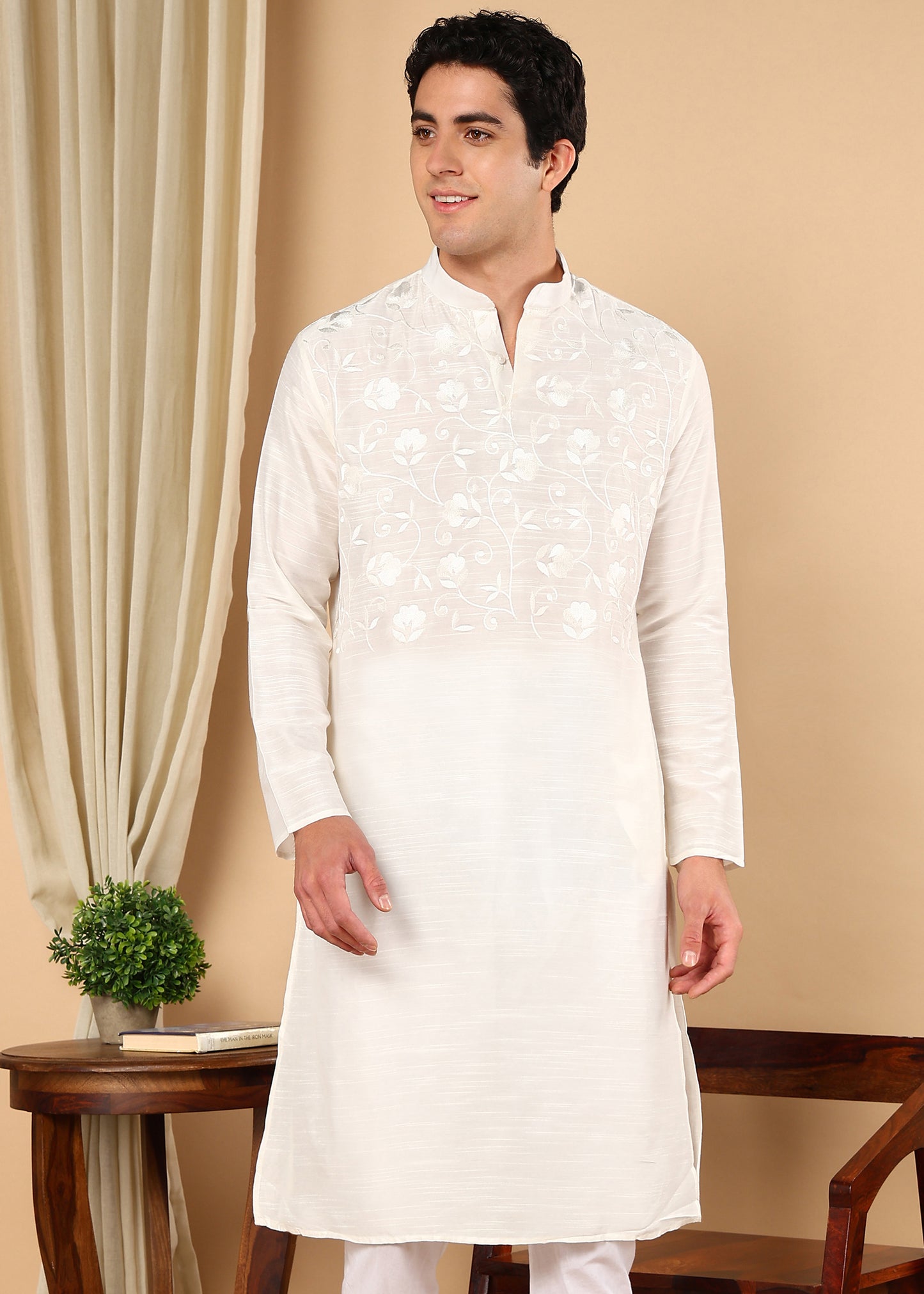 Tattva Men Embroidered Short Casual Kurta