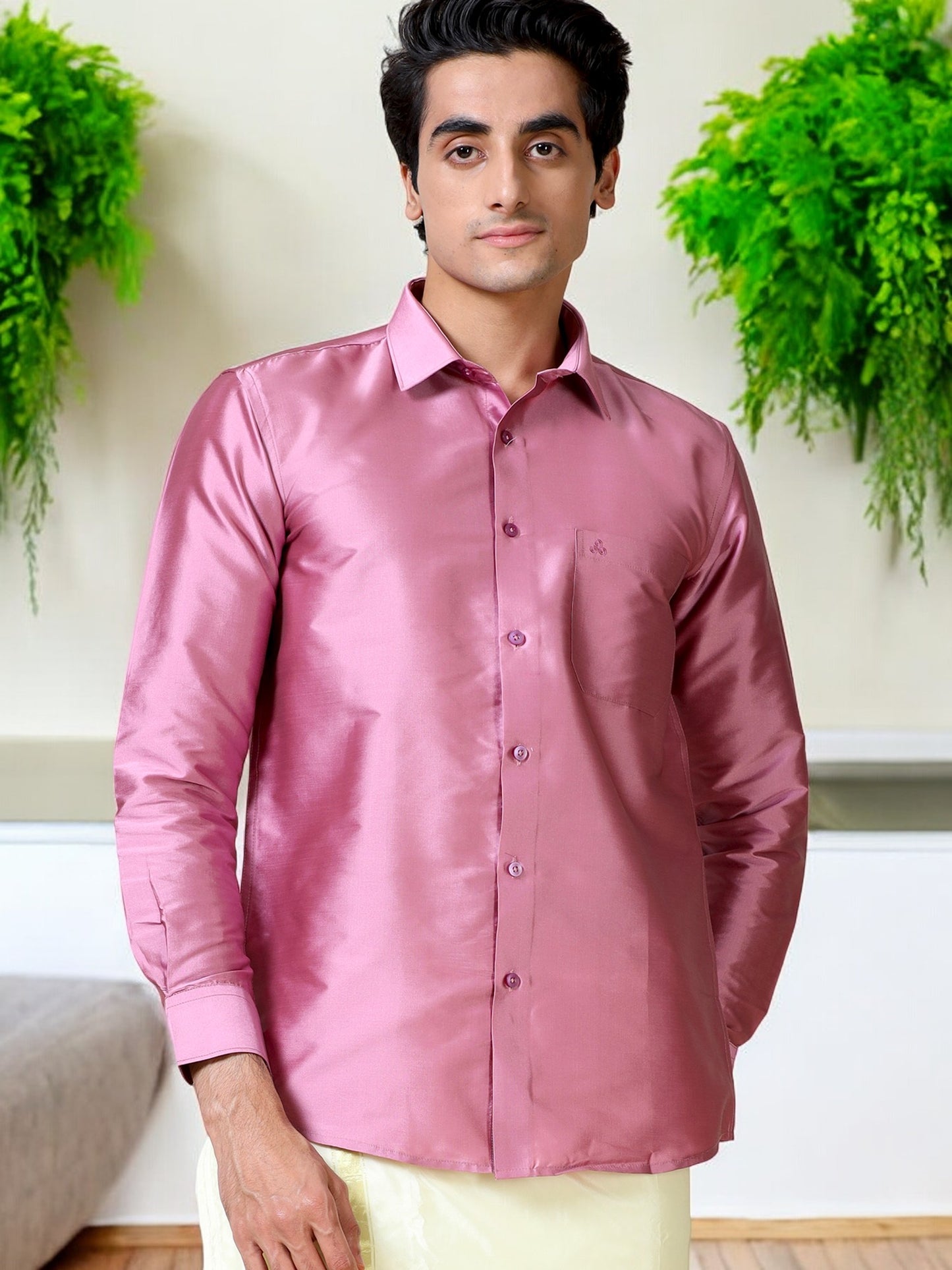 Tattva Men Slim Fit Solid Cut Away Collar Casual Shirt