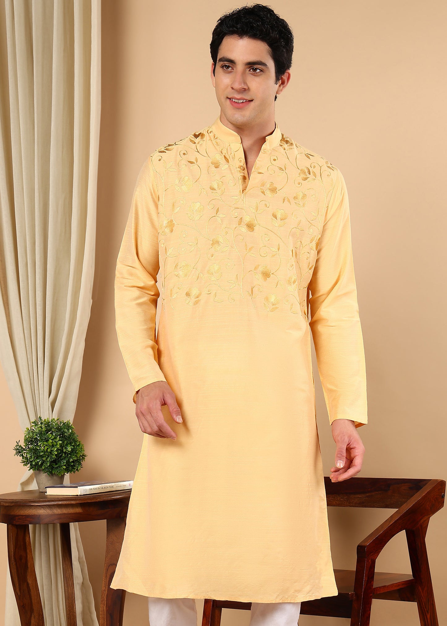 Tattva Men Embroidered Short Casual Kurta