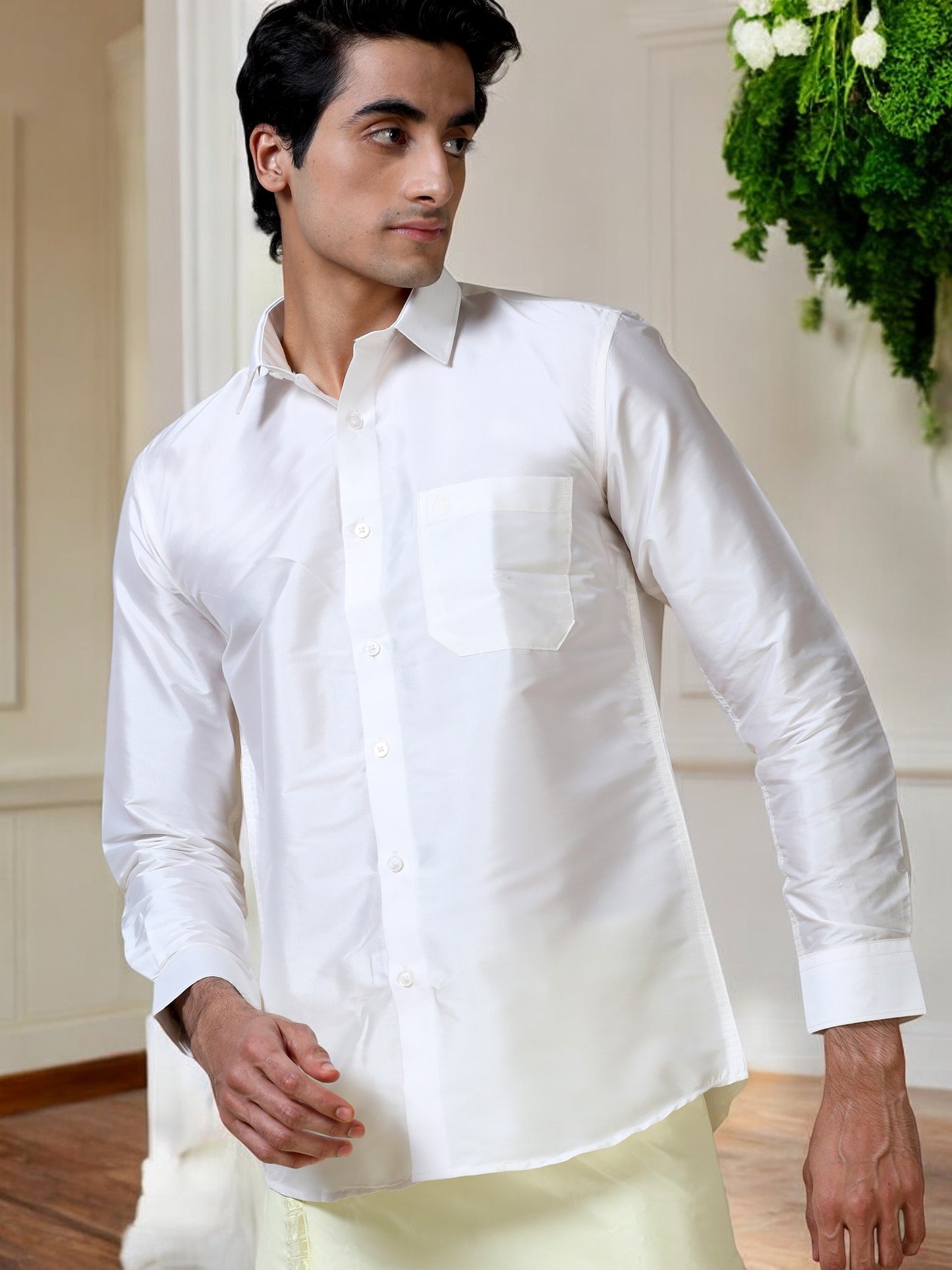 Tattva Men Slim Fit Solid Cut Away Collar Casual Shirt