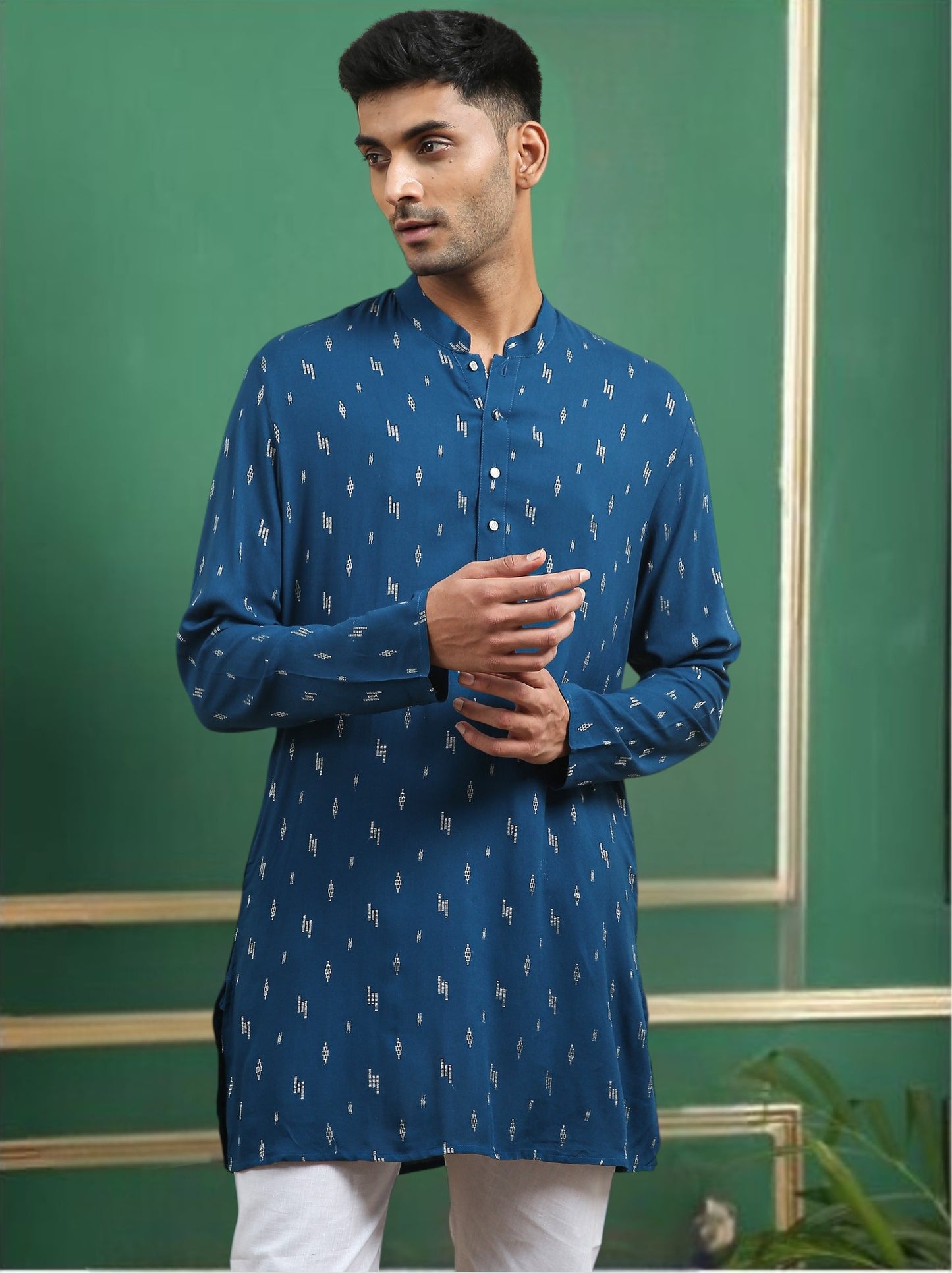Tattva Blue Toned Printed Cotton Short Kurta