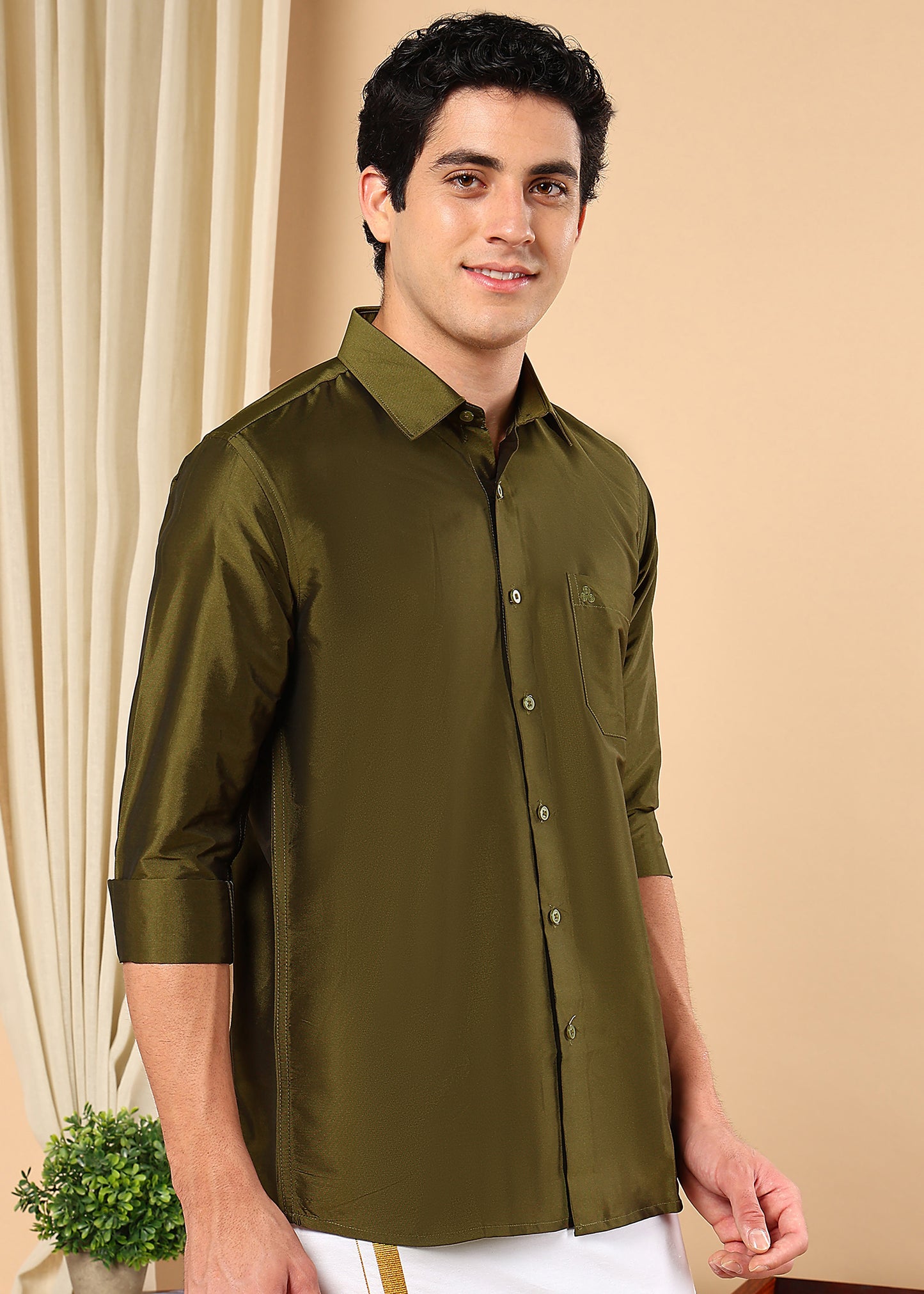 Tattva Men Army Green Solid Opaque Shirt