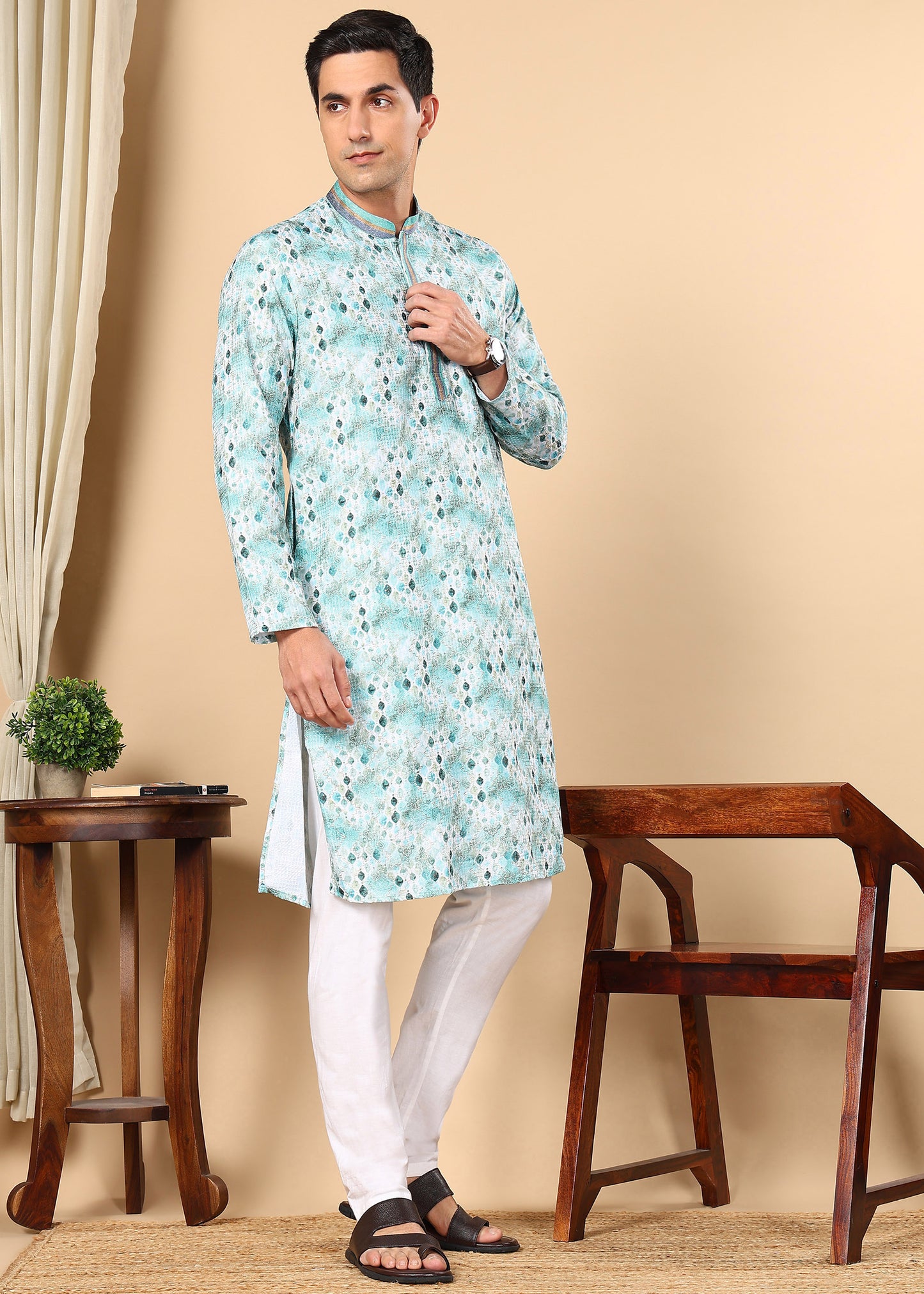 Tattva Men's Embroidered Thread Work Sequinned Kurta