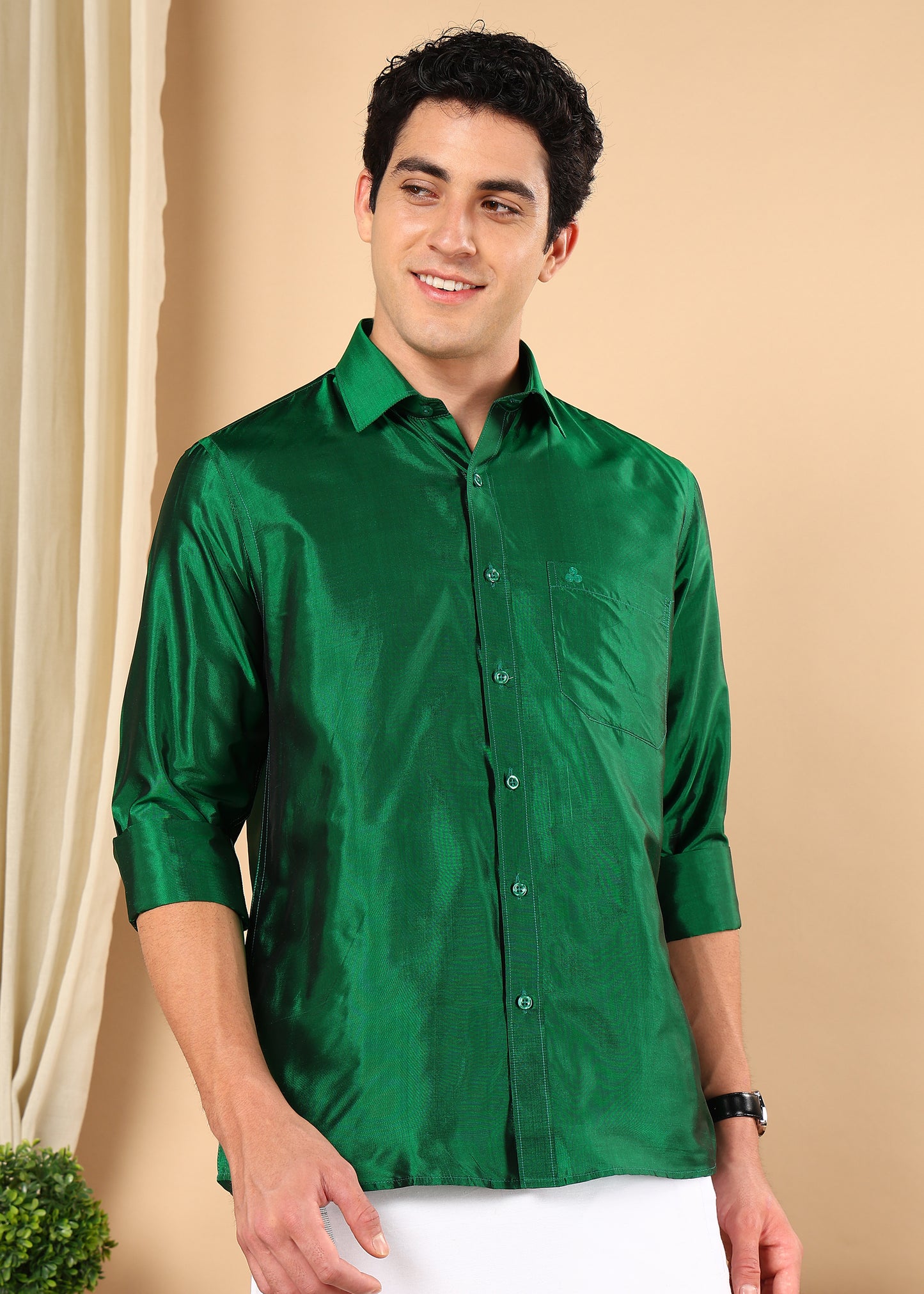 Tattva Men Green Pure Silk Solid Opaque Shirt