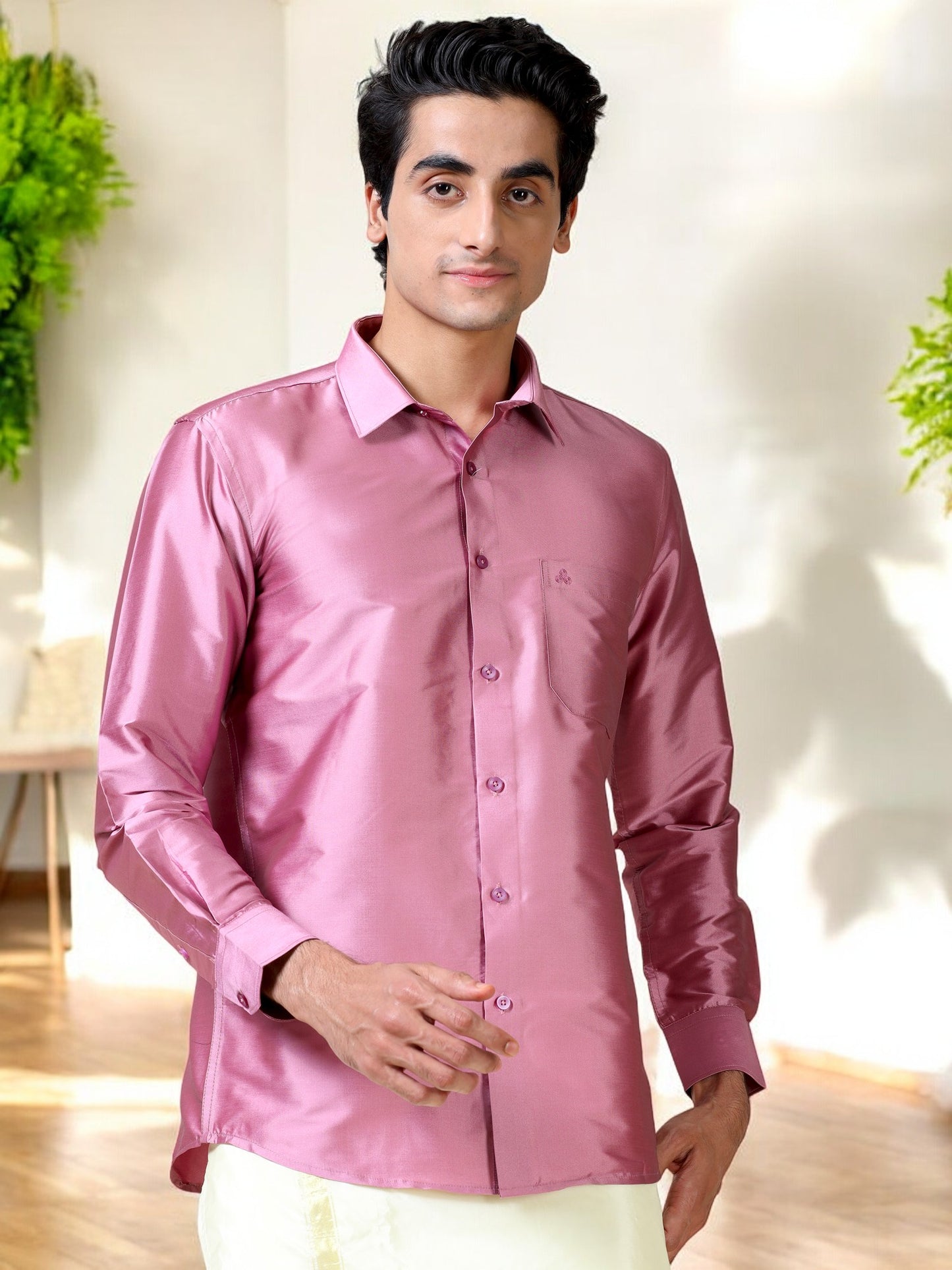 Tattva Men Slim Fit Solid Cut Away Collar Casual Shirt