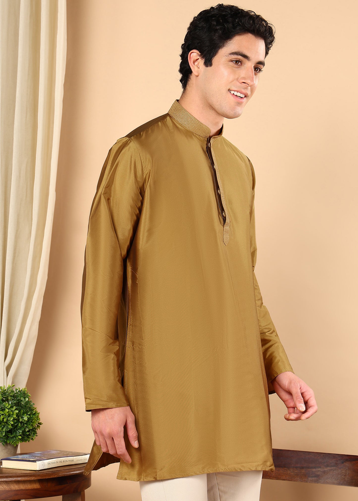 Tattva Short Solid Casual Kurta