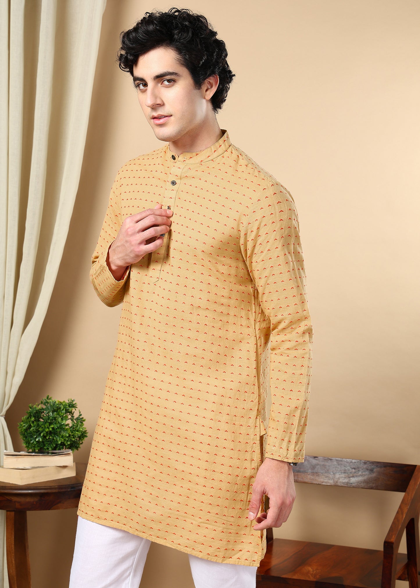 Tattva Men Thread Work Kurta