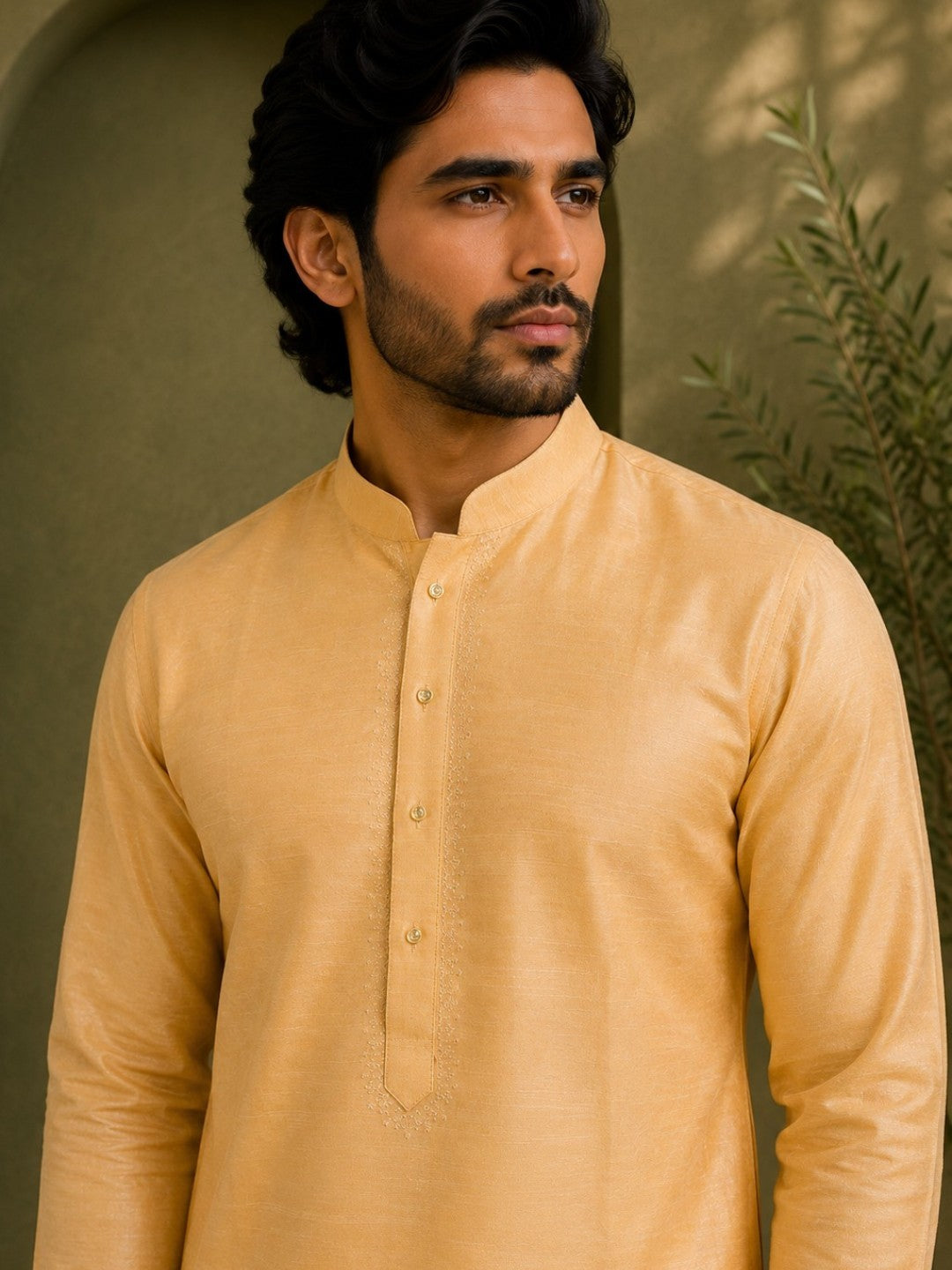Tattva Solid Embroidered Mandarin Collar Short Kurta