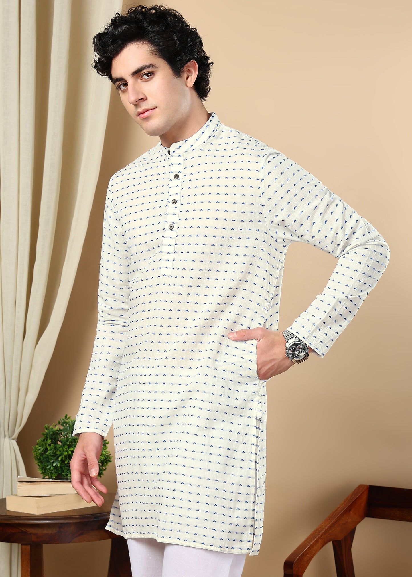 Tattva Men Thread Work Kurta