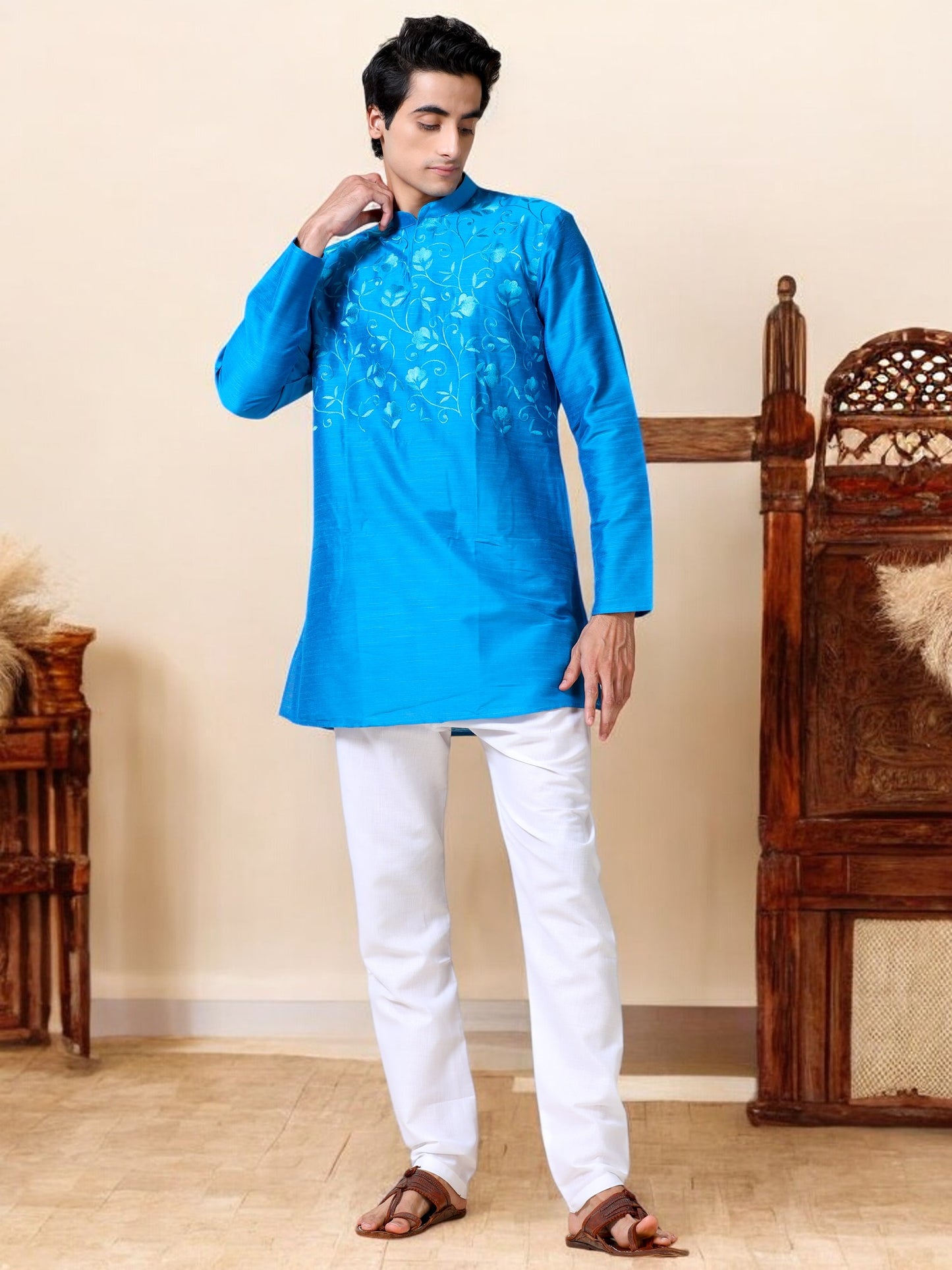 Tattva Men Embroidered Cotton Blend Asymmetric Kurta