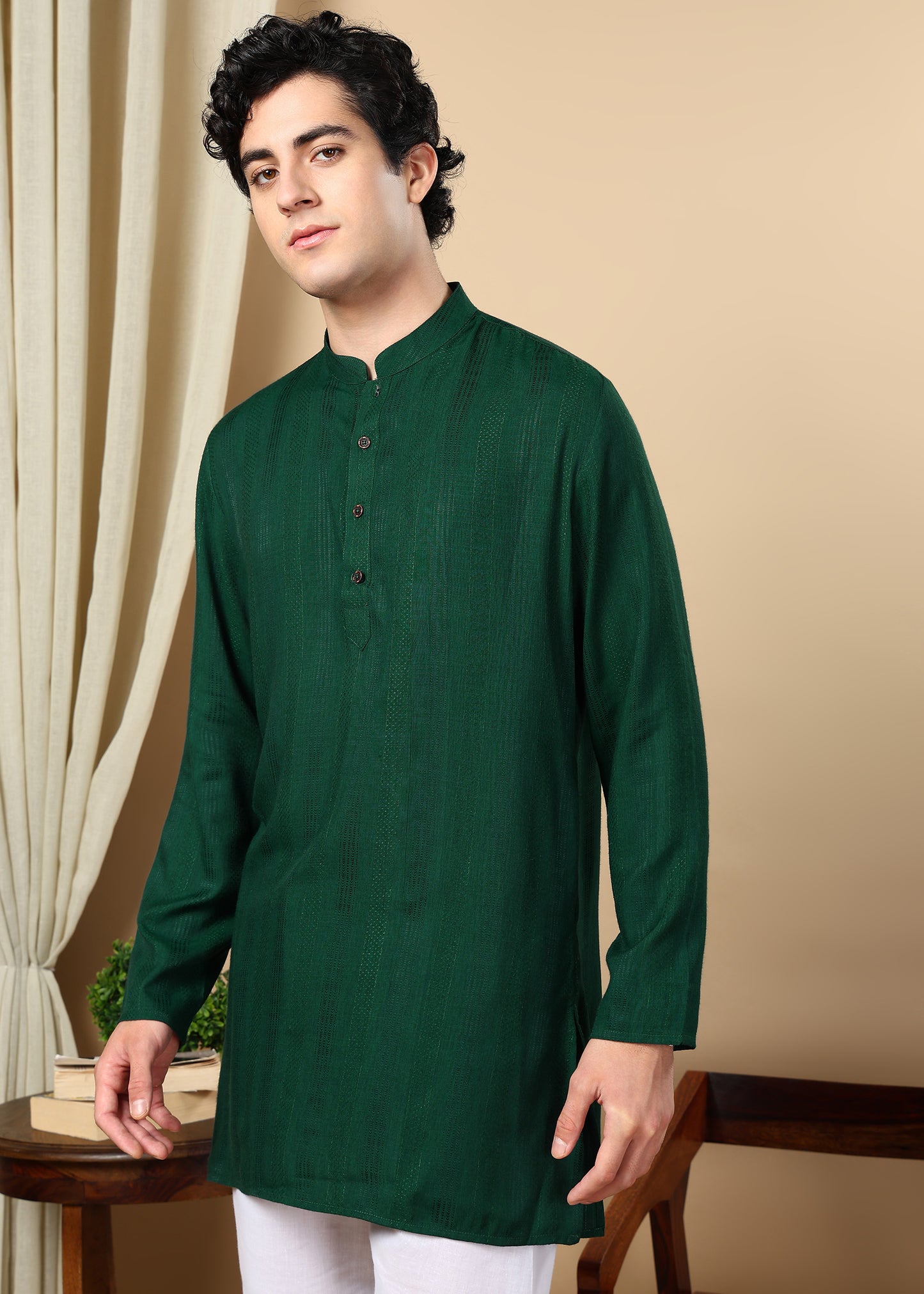 Tattva Men Thread Work Kurta