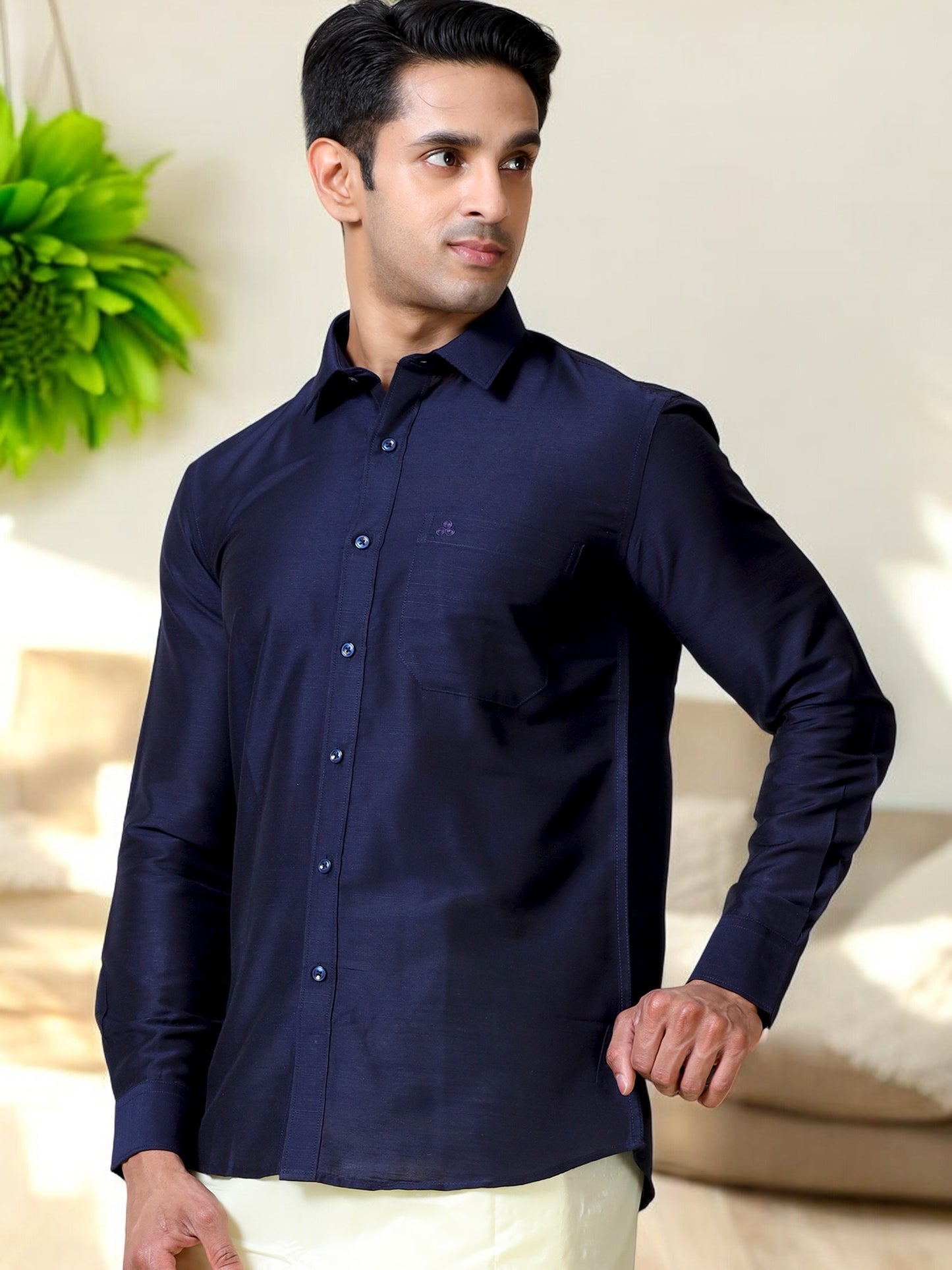 Tattva Men Slim Fit Solid Cut Away Collar Formal Shirt