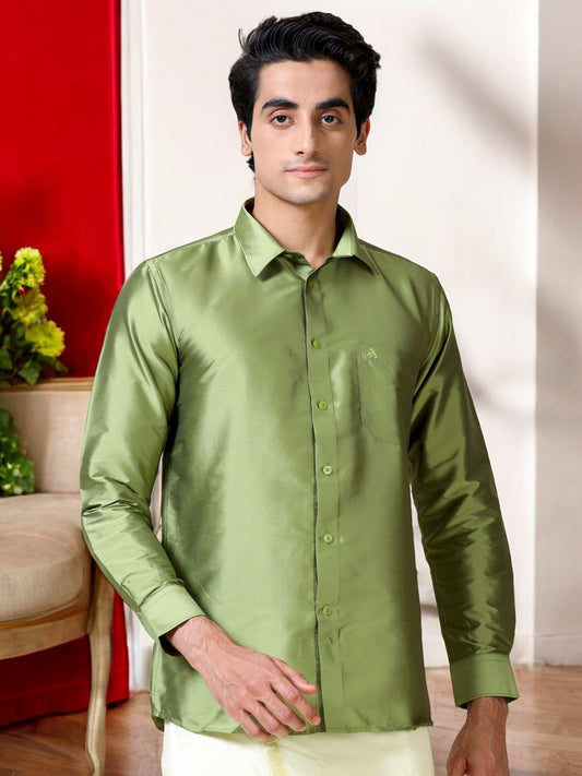 Tattva Men Slim Fit Solid Cut Away Collar Casual Shirt