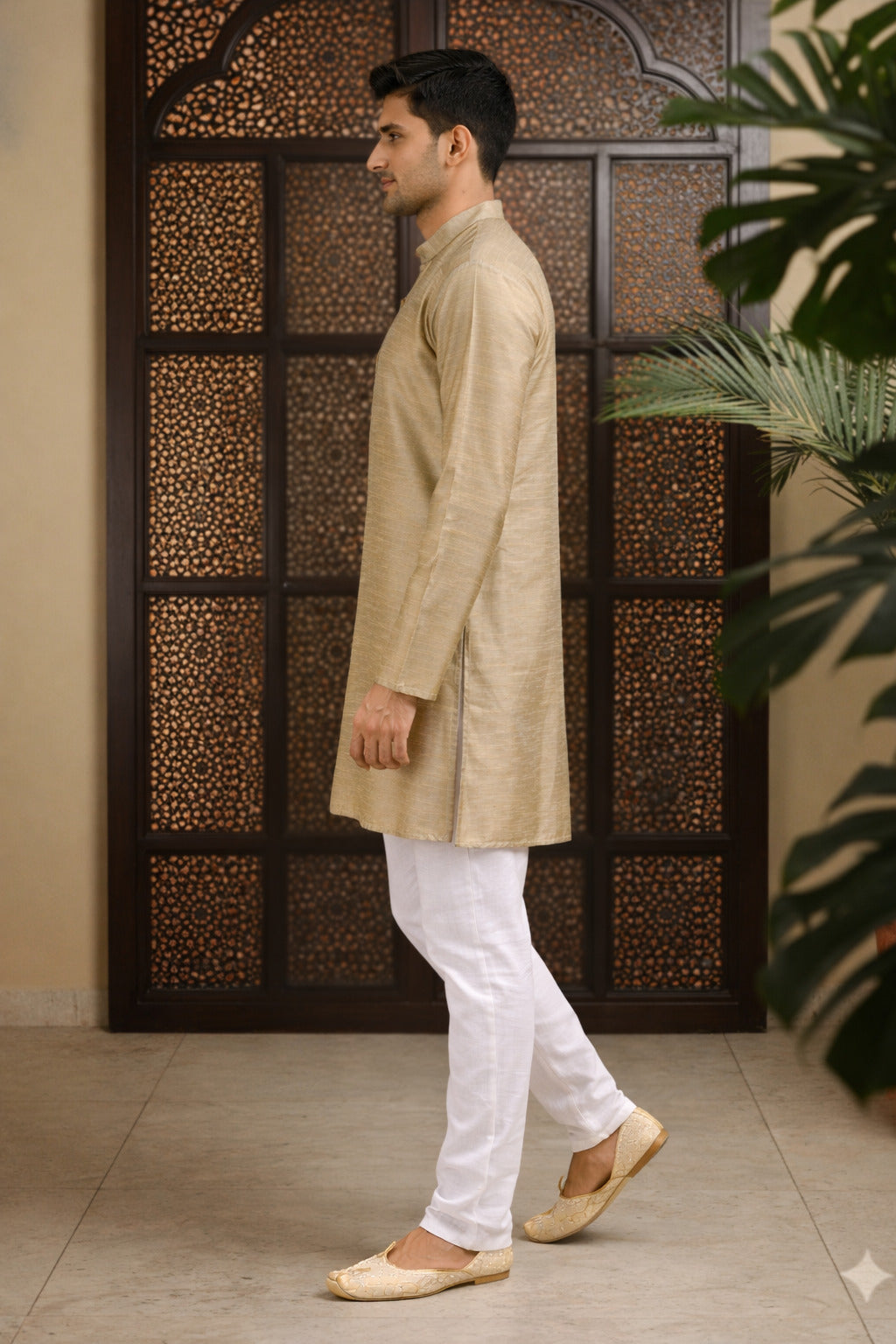 Tattva Men Solid Pure Cotton Short Kurta with Mandarin Collar