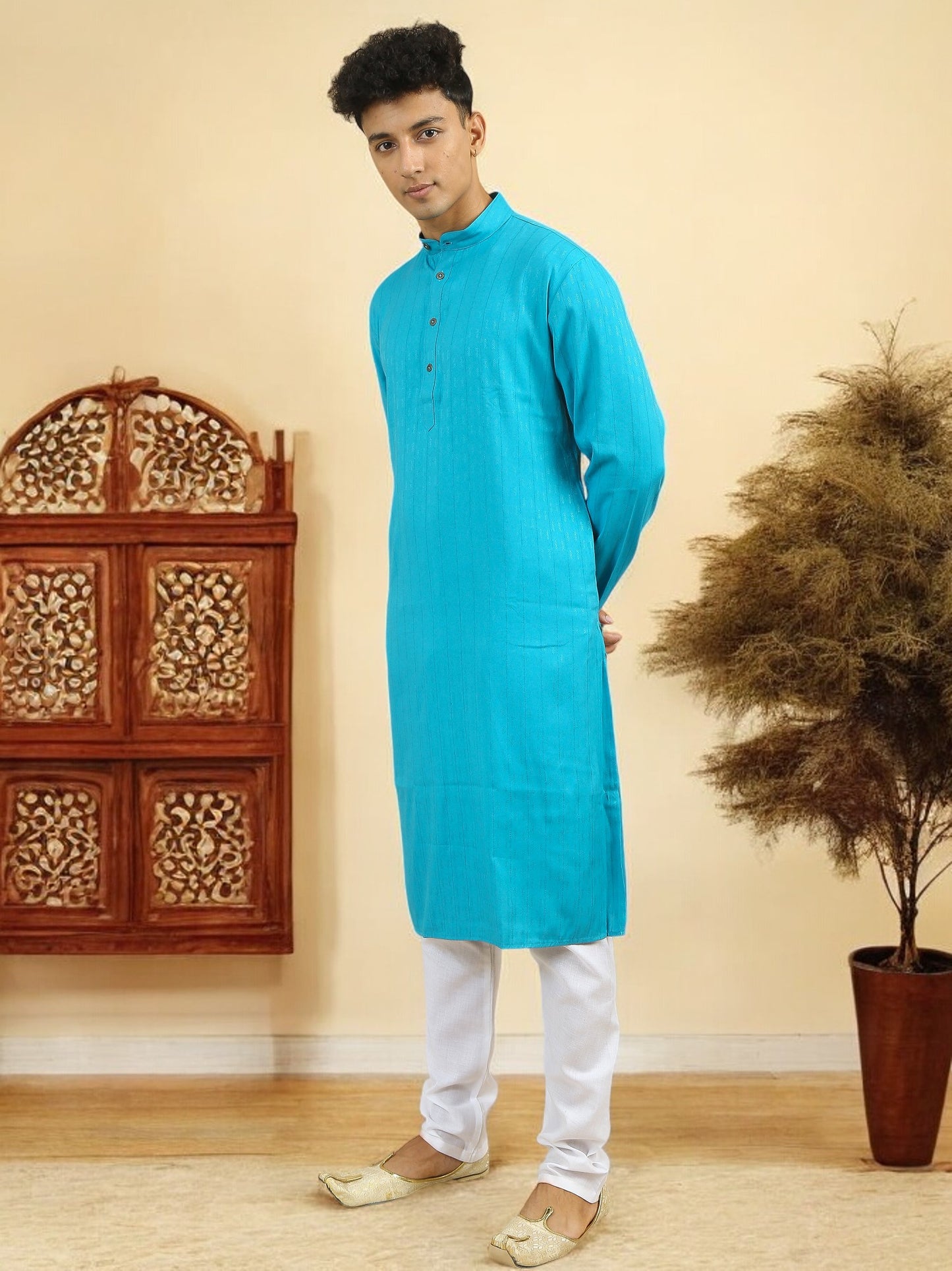 Tattva Men Cotton Blend Kurta Pyjama Set