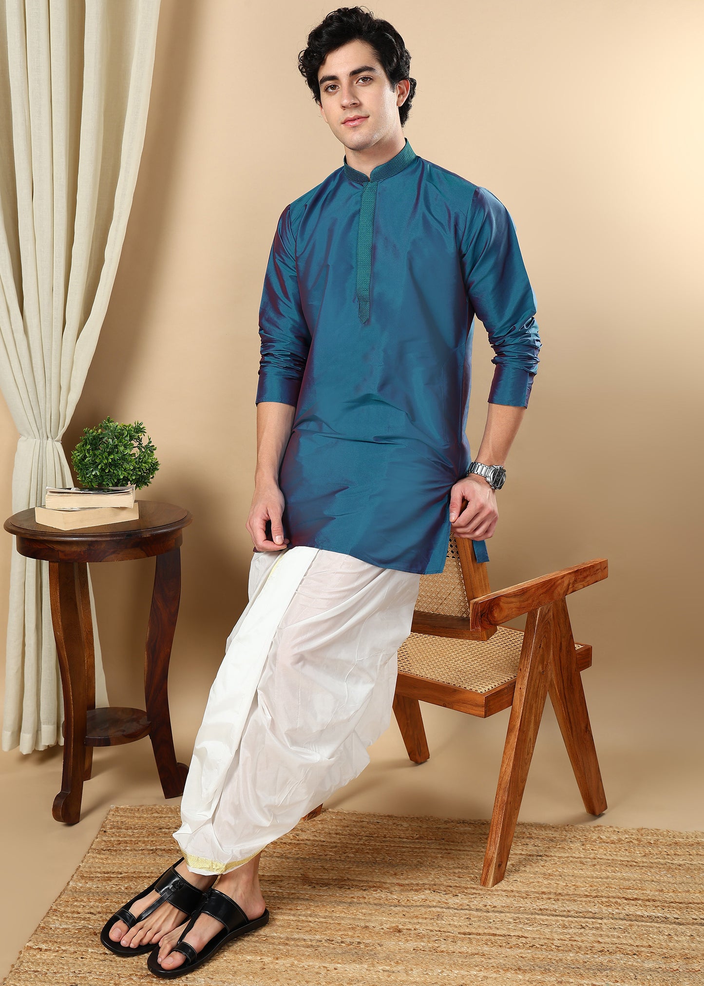 Tattva Men Blue Solid Short Kurta