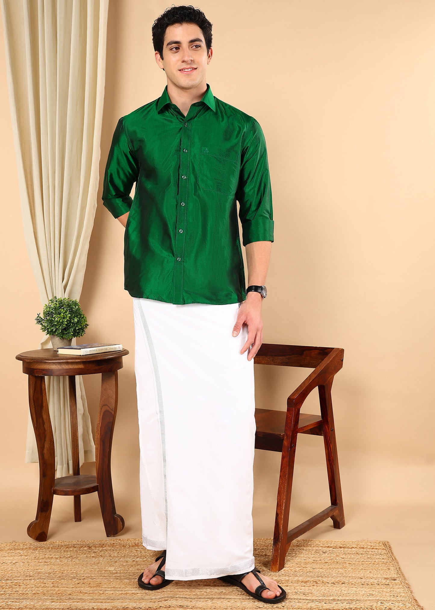 Tattva Men Green Pure Silk Solid Opaque Shirt