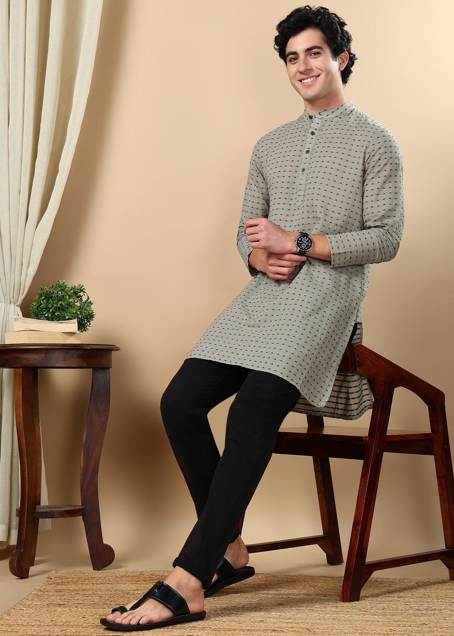 Tattva Men Thread Work Kurta