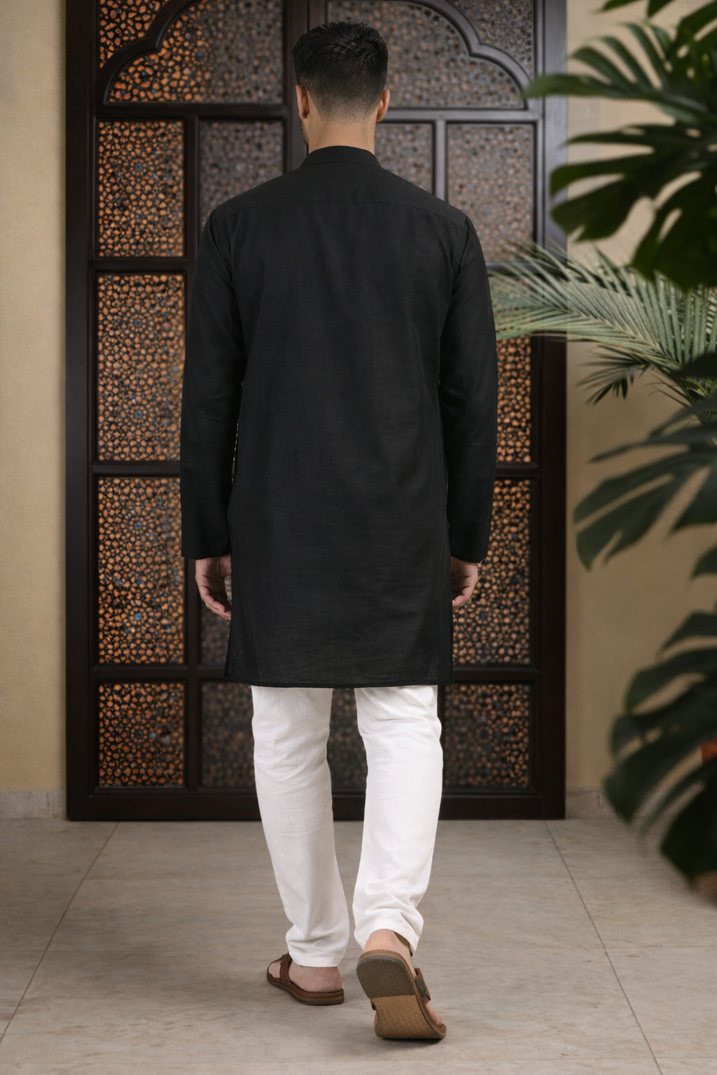 Tattva Men Solid Pure Cotton Short Kurta with Mandarin Collar