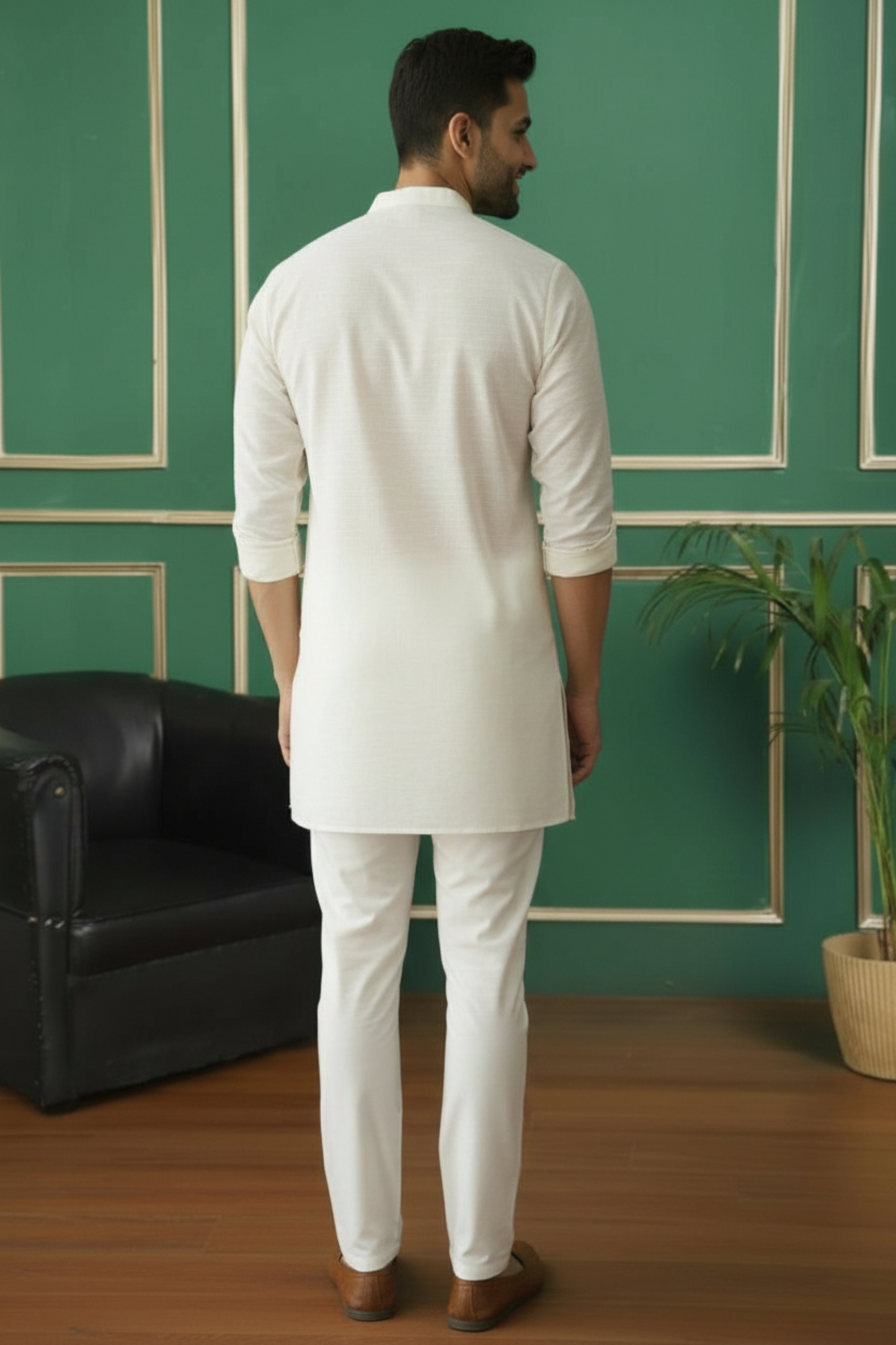 Tattva Men Embroidered Solid Short Kurta
