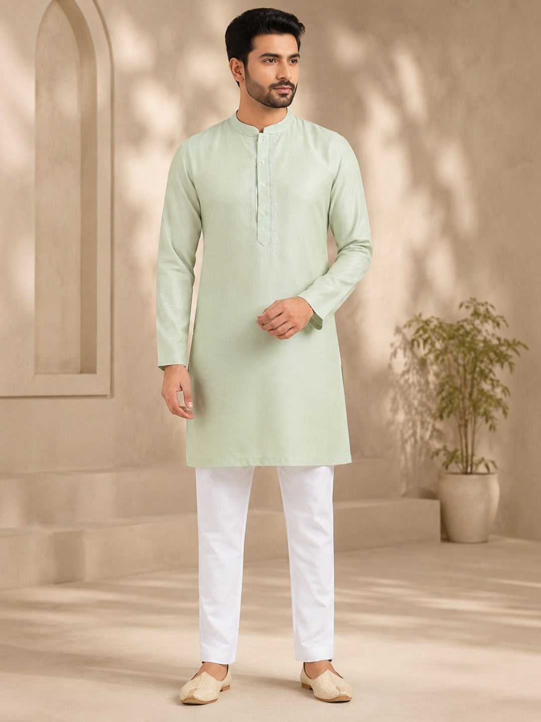 Tattva Solid Embroidered Mandarin Collar Short Kurta